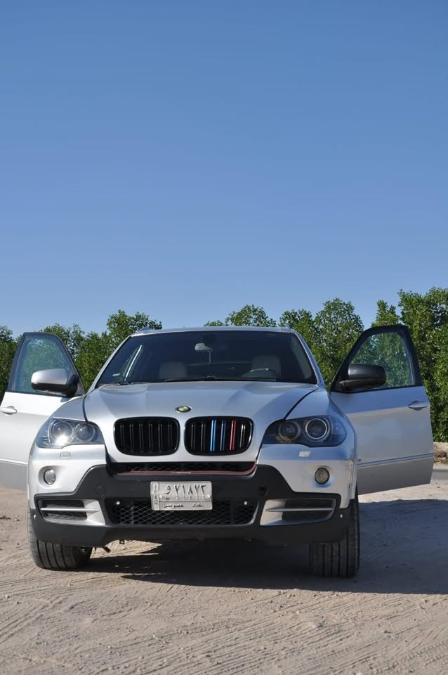سلام عليكم 
للبيع او المرواس حسب القناعه 
موديل 2012 bmw x5  سبعه راكب
محرك n55 سته سلندر توربو كير ٨ نمره 
فول مواصفات 
حساسات امامي خلفي كامرات 360
كشنات الامامي تدفئه 
فتحه سقف بنوراما 
لايتات زنون داينمك 
بصمه 
جنطه كهرباء 
دبلات الخلفيه جوب 
حادث دعاميه اماميه فقط 
بيها نقوصات بسيطة
سعر ١١٥ و بيه مجال مكان بغداد 
*********** موجود واتساب
