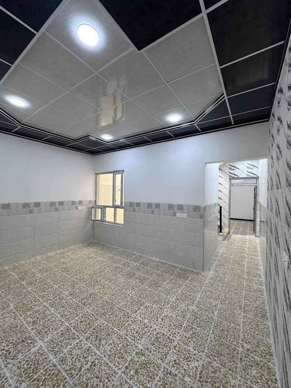 للبيع للبيع للبيع للبيع للبيع
دار استثماري 
بسعر مناسب مؤجر حاليا ب ٤٠٠ الف شهريا 
دار سكني سند طابو في حي البكر كركولي
 مقابل جامع طه
المساحة ١٠٠م طابقين بناء حديث تسليم فوري
 اتجاه شروق تام على شارع ١٥م
ط١ غرفة نوم وهول واستقبال ومطبخ وصحيات وكراج
ط٢ غرفتين نوم وهول وصحيات
السعر ١٠٥ مليون
للإستفسار الاتصال
***********
***********
مراجعة مكتب البلديات للعقار في حي المشراق فرع مطعم طماطة بلمدخل الرئيسي
