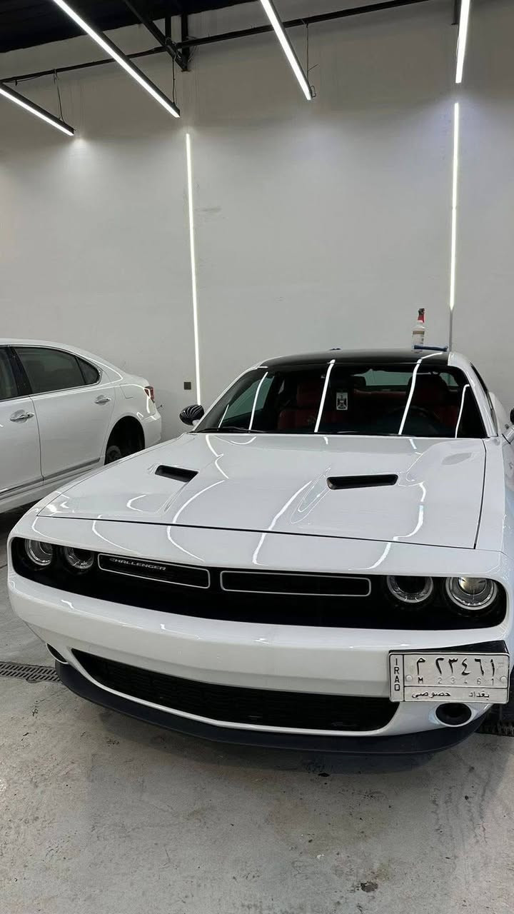 سلام عليكم دوج جالنجر (SXT2020) للبيع السياره داخله كلين  مواصفات الsxt معروفه شاشه تدعم كاربلي تحكم ستيرن كشن سايق كهرباء السياره جديده تبريد ثلج ماشيه 27الف ميل السياره كير محرك كفاله عامه محركهة (6v)
(3600)سيسي صور امريكا وسونار موضح بلصور السياره رقم بغداد الجديد هزة جديده تحويل ثاني يوم
السعر20000$ 200ورقه وبيها مجال السياره مكانها (حي الخضراء)
للاستفسار***********_***********
