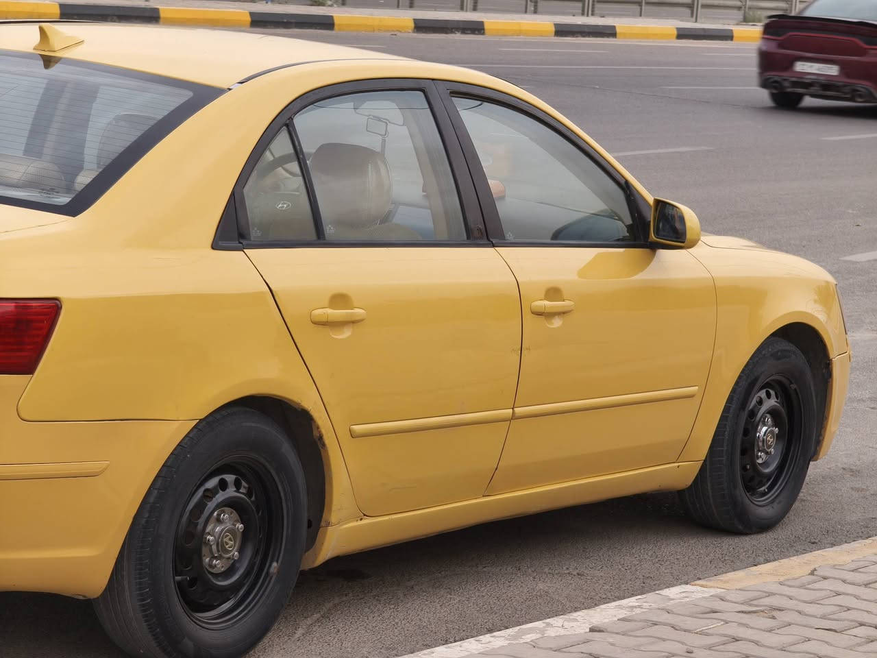 السلام عليكم
للبيع او مراوس سوناتا 2009 امريكي حادث جاملغ خلفي ومبدل باب السائق وسونار موجود بلصور 
 محرك وگير 
 وتبريد تمام حداديه نص عمر خطها كربلاء بغداد وصل الخط جديد سنويه منتهيه قبل اسبوعين شاشه وكامرتين ولايت زنون 
دواخل لونين صاج دوشمه كشنات ارضيه تنته 
السعر 88 قابل للتفاوض
عليها غرامه 200
للاستفسار ***********
***********
