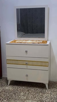 غرفة ٥ قطع • للبيع