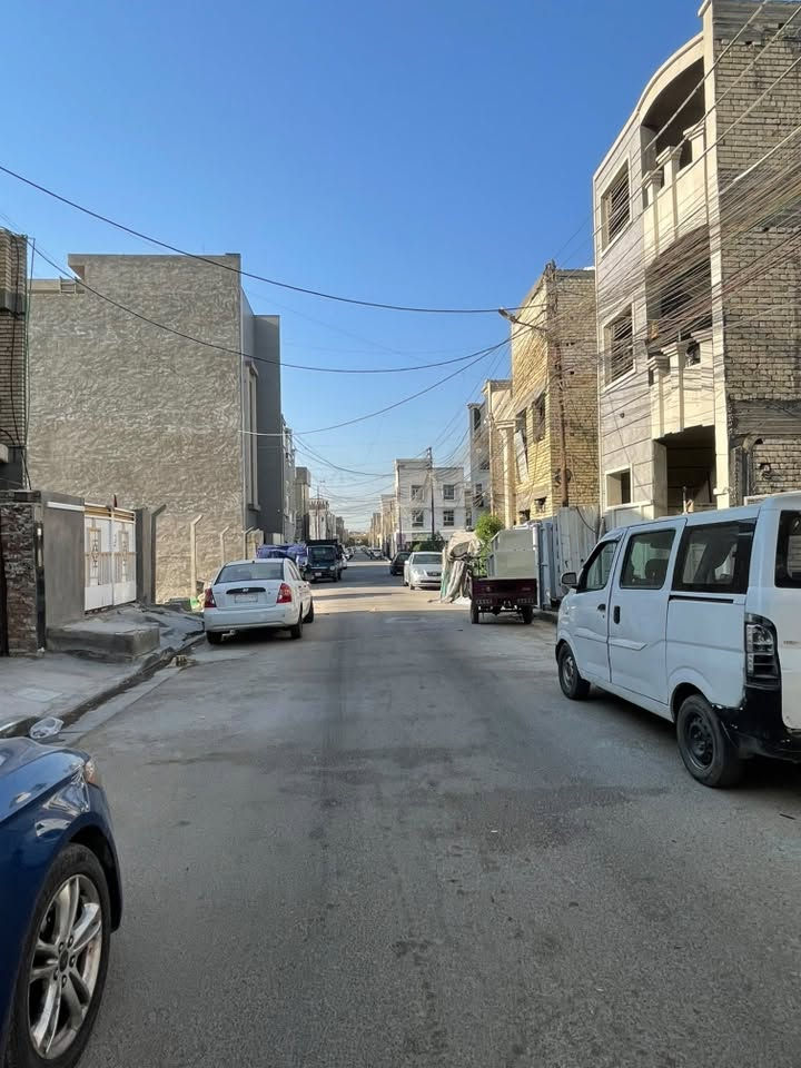 السلام عليكم عرض مميز سعر مناسب جدا دار للبيع مساحة 125 متر بناء سنة 2022 طابقين ونص الاطابق الارضي معزول عن الاطابق الاول نظام استثمار و سكن موقع موقع حلو وراقي في حي جهاد 📍الشارقة ثالث قطعة عن شارع التجاري الشارقة سعر مناسب جدا ***********
