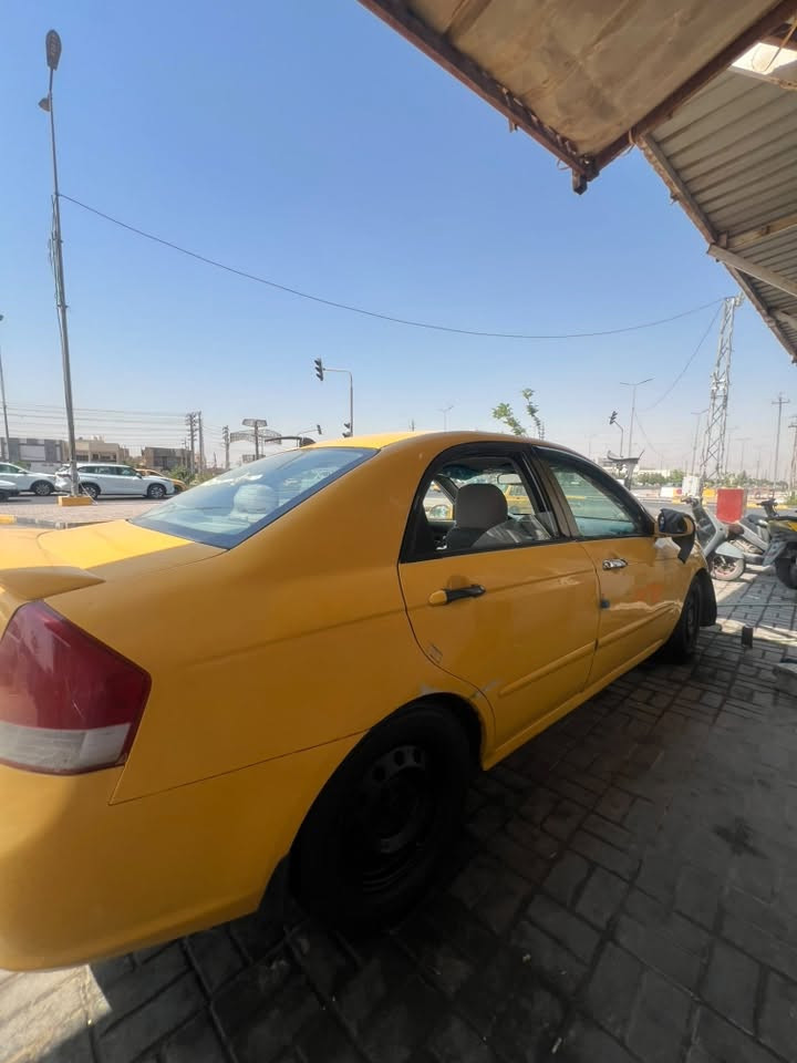 سبكترة 
مديل ٢٠٠٩
كير ومكينة خير من الله 
منضومة تبريد جديدة 
بلكات جدد
راديتر جديد 
ادامة كاملة للمحرك 
فيتبم جديد 
رقم مثنى 
مشروع وطني
مصفرة هيئة وغرامات 
***********
