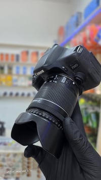 كامرة كانون 750D • نظيفة • عدسة 18-50