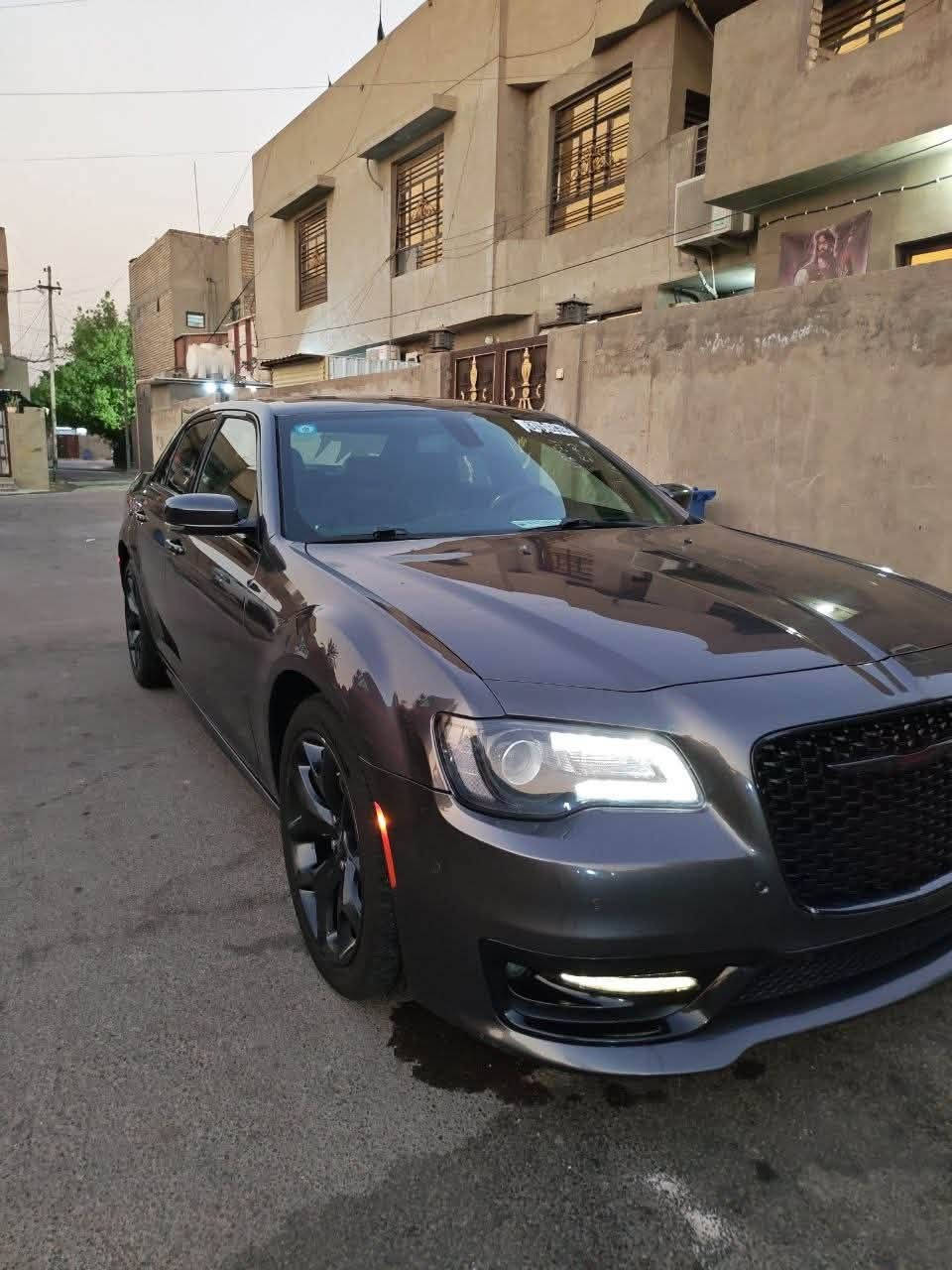 السلام عليكم
للبيع اوباما 
دخول جديد رقم بغداد 
كتاب ضباط تحويل بسم المشتري 
موديل 2021
اللون رصاصي رمادي 
فئه S
فول عده الفتحه 
حساسة خلفيه إماميه 
شفتات استيرن 
رادار جانبي 
كشنات تدفئه 
نظام sports
سيستم صوت الباين 
السيارة صوره الحادث موجوده بدون صبغ بدون ايرباك تعتبر كلين 
مكان بغداد 
رقم الهاتف ***********
