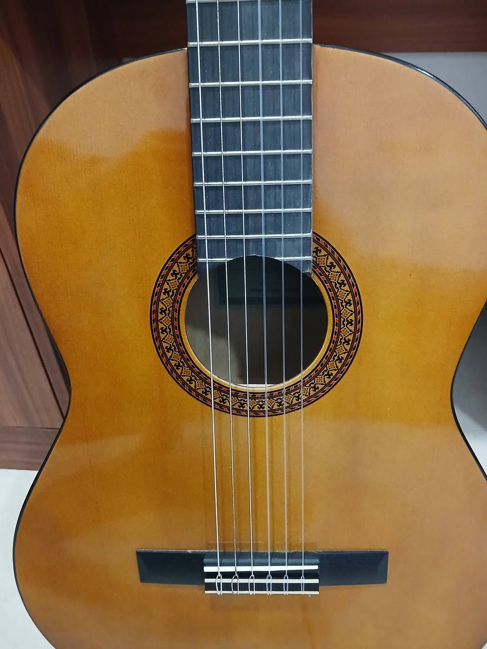 كيتار كلاسك
من نوع yamaha c45
مستعمل قليل جدا 
اصلي من شركة دانا
السعر : 100 الف مع الجنطة مالتة قفل
للاستفسار عل واتساب 
***********
مكان بغداد

