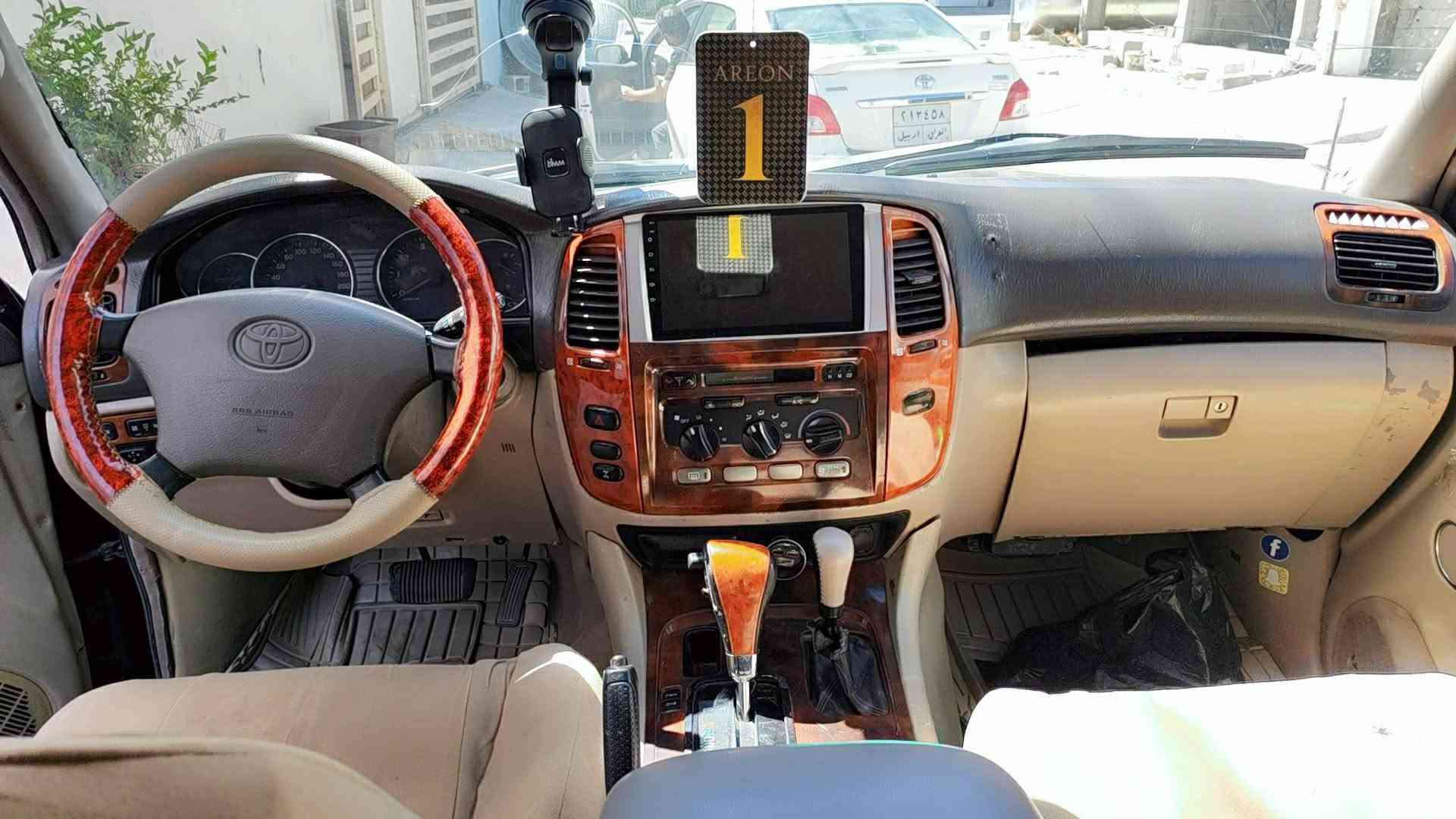 مونیكا 

مواسفات  GXR
سە نە وی بە ناوی خۆمە وە یە 
دبل اکسل بە شە رت 
  تە حویل عسل بە شەرت
مودیل 2005

سعر 90گڵا کمێ مجال 

ڕقم تلفون ***********
                ***********
