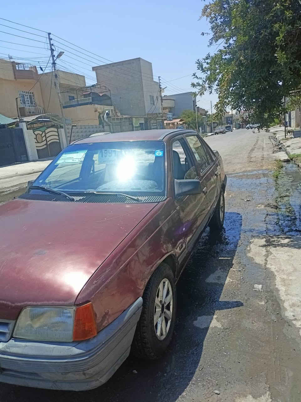 السلام عليكم  سياره كاديت موديل 1990  مكينه حجم 16 خير من الله  ول كير كذالك سنويه جديده  طخم تاير جديد غرفتها  جاهزه  (السعر 25  ) لشراي يخابر عل رقم ***********
