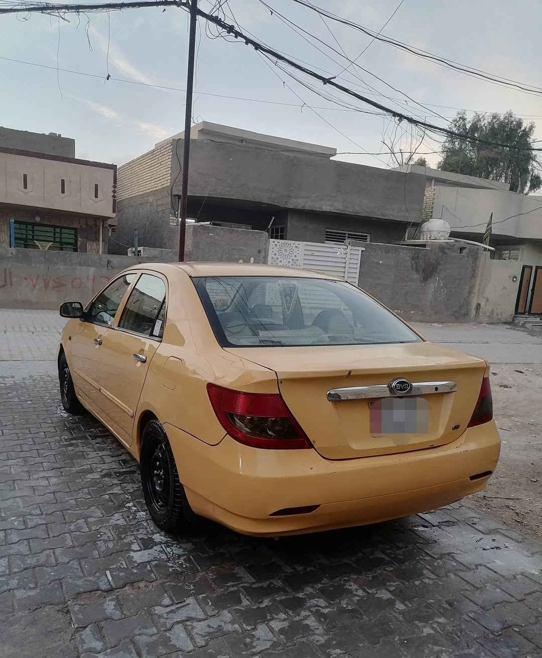 بي واي دي F3 • ٢٠١١ • مصلح أمامي
