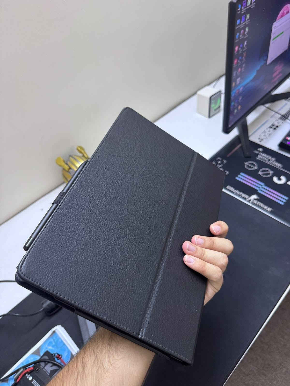 سلام عليكم
للبيع او المراوس
لابتوب مايكرو سوفت سيفريس
برو6 نضيف جدا
Nvmessd 256gb +Sd card 128gb
شاشة 2K لمس
كيبورد منفصل مضيء
قلم اصلي مع حافظة جلد وحقيبة
Cori5 8 جيل
Vram 8gb
بغداد شعله وتساب و اتصال ***********
