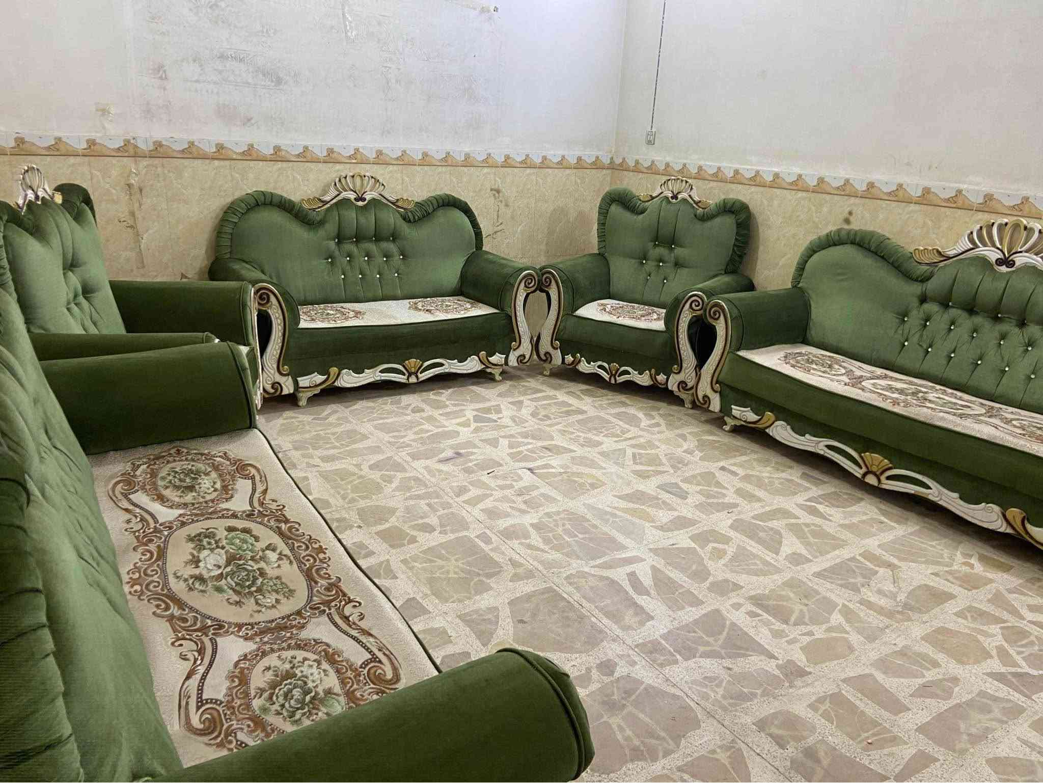 تخم 10 نفرات نظيف جدا 
سعره290 
مكان النجف واكو توصيل بكروه 
*********** Singapore
