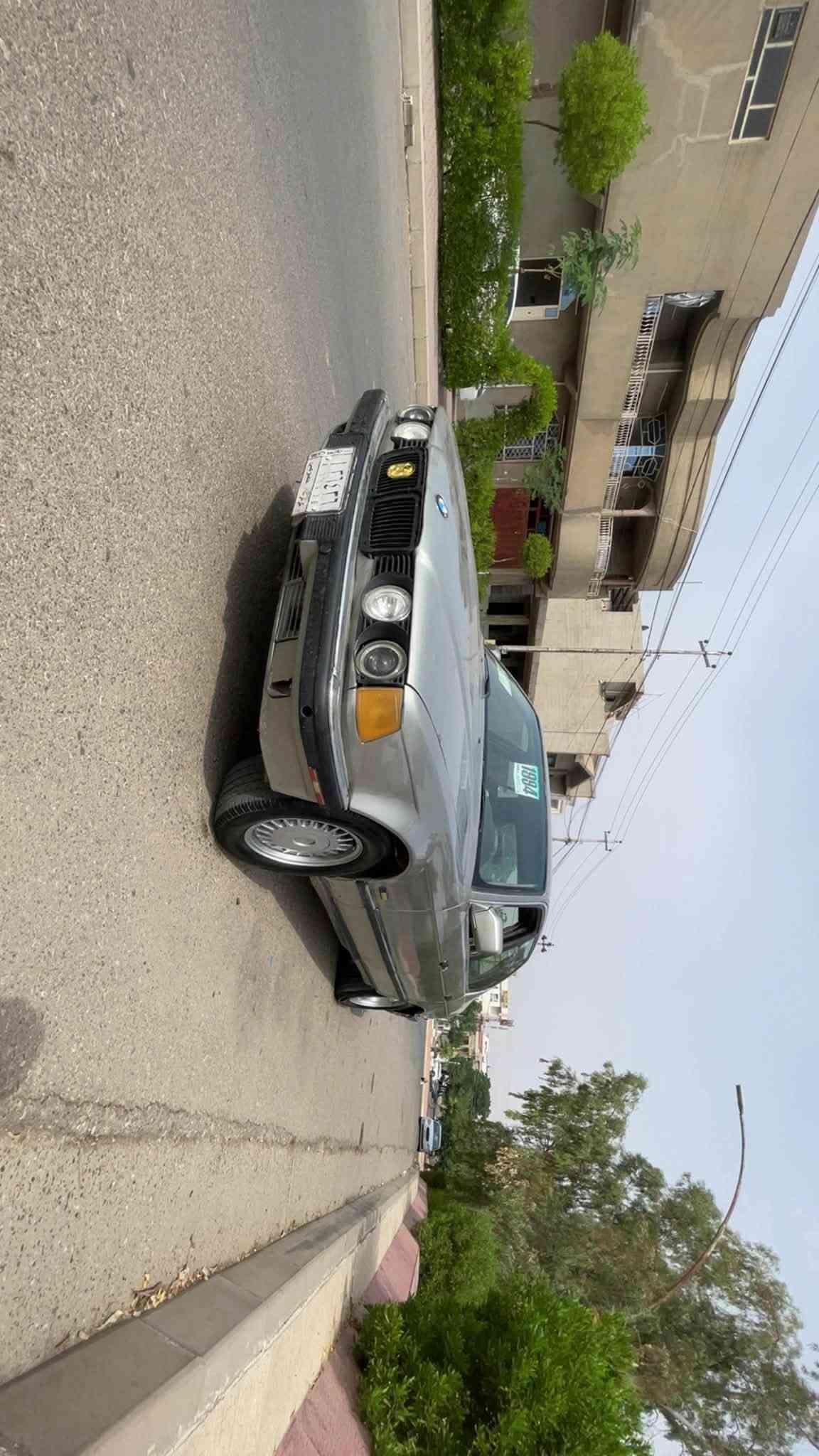 بي إم 735 • جير اوتو • داخل جلد
