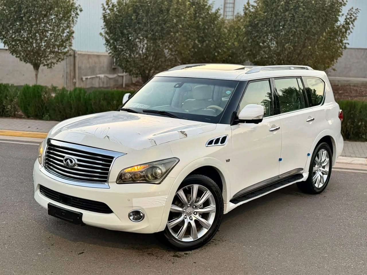 انفينيتي QX56 • ٢٠١١ • V8 ٥٫٦