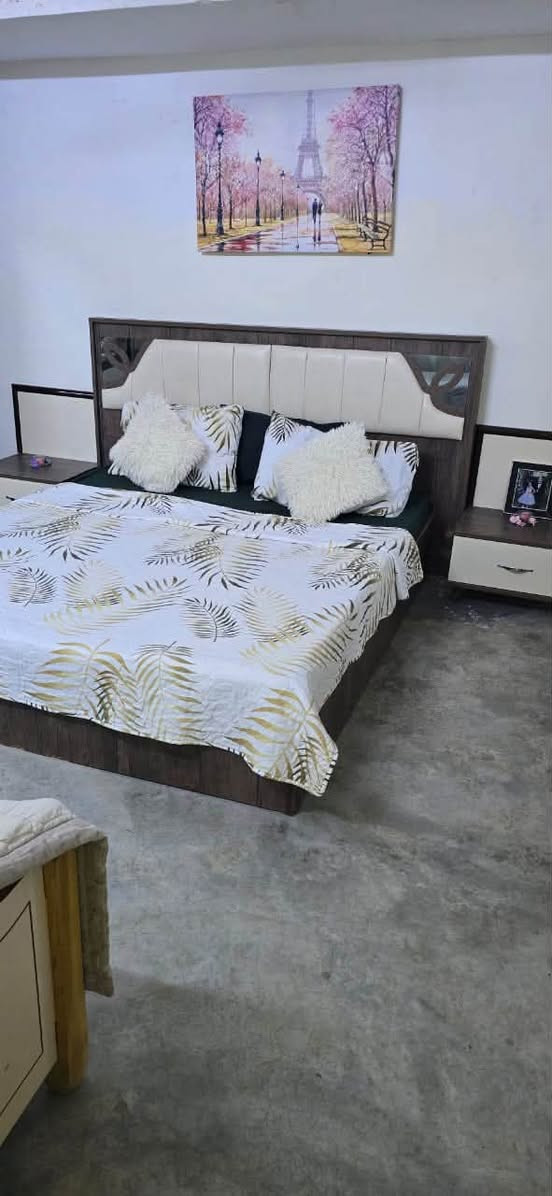 غرفه نوم تركي مستعمل نظيف  للبيع
( سعر325) (‭***********‬) واتساز عنوان كركوك شارع حسابات بصف مطعم باب الحسابات  (5قطعة)
