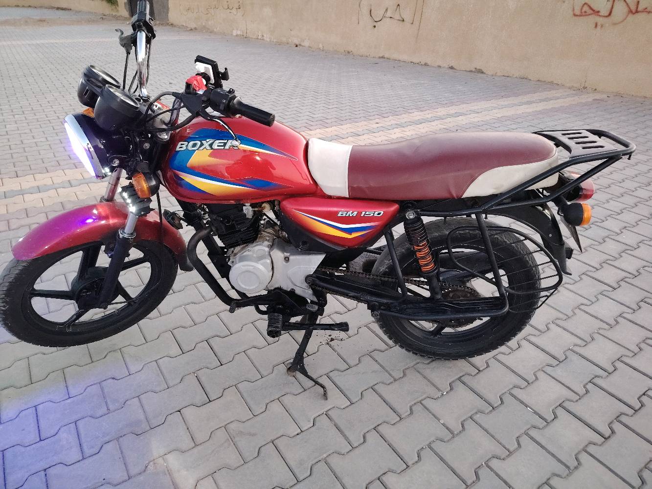 السلام عليكم بوكسر موديل 2019 رقم وسنويه بأسمي تحويل ثاني مكينه مفتوحه لا تنقيص ولا تبخير شلعه ومعدل فول كهربائيات كله شغاله مكان واسط قضاء الحي السعر خاص رقم موبايل ***********