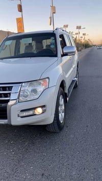 باجيرو مديل 2016 مواصفات عادية  بيها جاملغ امامي صبغ فقط  رقم بغداد بس...