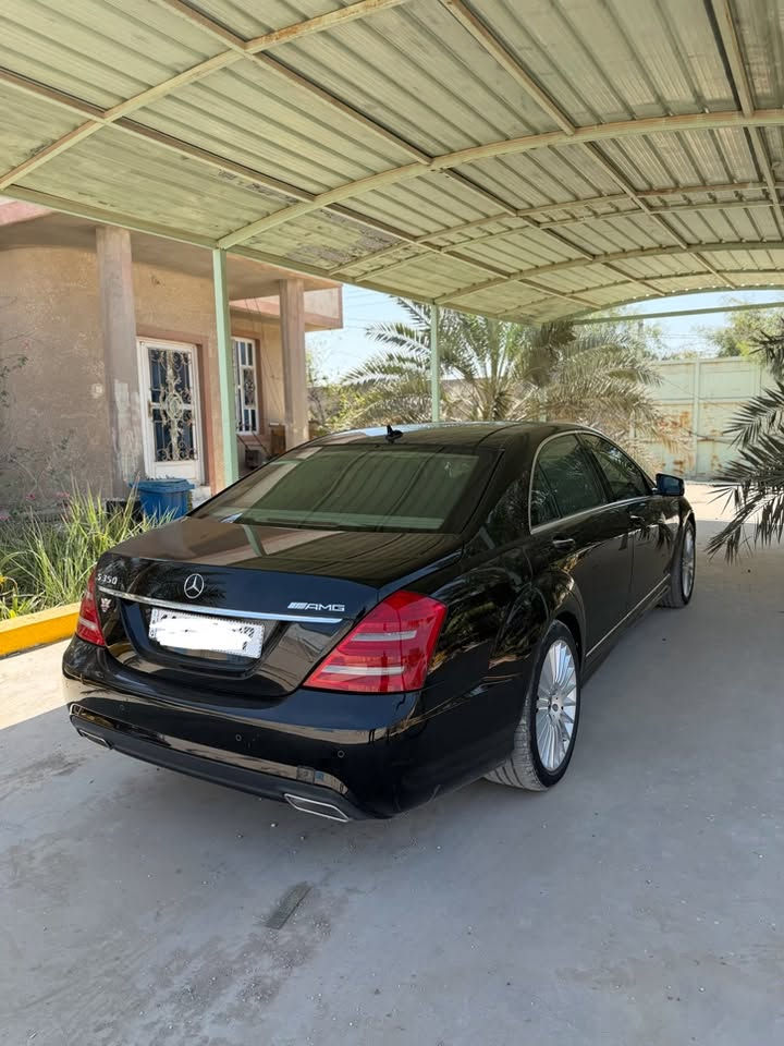 سلام عليكم للبيع مارسدس s350 موديل ١٢
السياره جديده مال جناي كامله من لدعاميه للدعاميه 
كحداديه وكير ومحرك وتخم تاير ترايك وين مايعجبك شرط

خليجي مكفوله استيراد خاص فول عدى الثلاجه لخلفيه 
رقم بغداد باسمي 
خمس بصمات 
خمس بردات
كنات جلد وكهرباء اربعه
جكات 
ستيرن كهرباء 
لد زنون بلادي 
بنراما طكتين 
اربع ابواب شفط وجنطه كهرباء 

سعره 228 ورقه وبيه مجال قليل 

***********
***********
