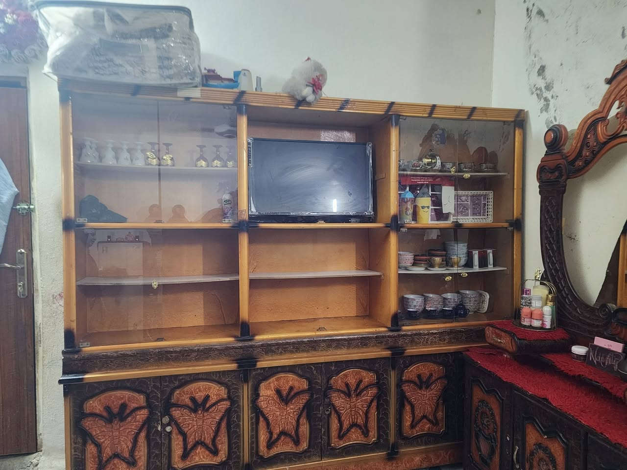 سلام عليكم هاي الغرفه للبيع بل سماوه الغرفه نضيفه رايده ب 400  وهاذه رقمي ***********
