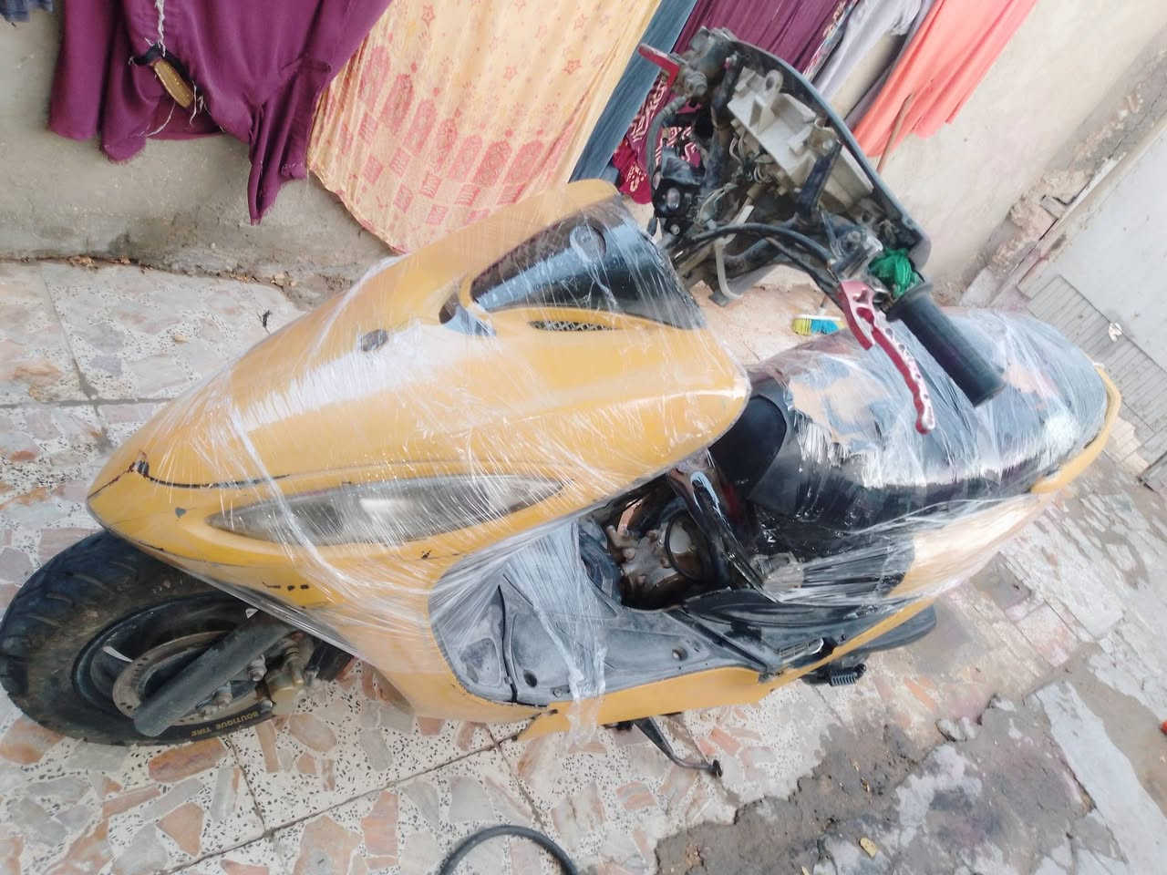سلام عليكم عندي جي فور لبيع مرتبه مالت واحد يروح بيها يرجع لشغل يترحملي شغاله هندر كهربايات شغاله نهضه حلوه بيها بخار بس تمشي معليها شي  وين متريد توصلك سعر 220 بيها مجال قليل مكاني نجف حي نداء قرب جامعت كفيل،رقم *********** بي تصال وتساب  دراجه مفتوحه لحد يكلي مفتوحه لولا مو شراي لا يعلق ذا ممكن
