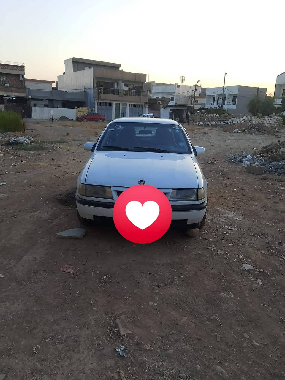 اوبل فكترا اوتوماتيك موديل1992 رقم كركوك وسنويه كله جديد لل31 شرط التحويل السعر 48 ورقه وبي مجال ***********
