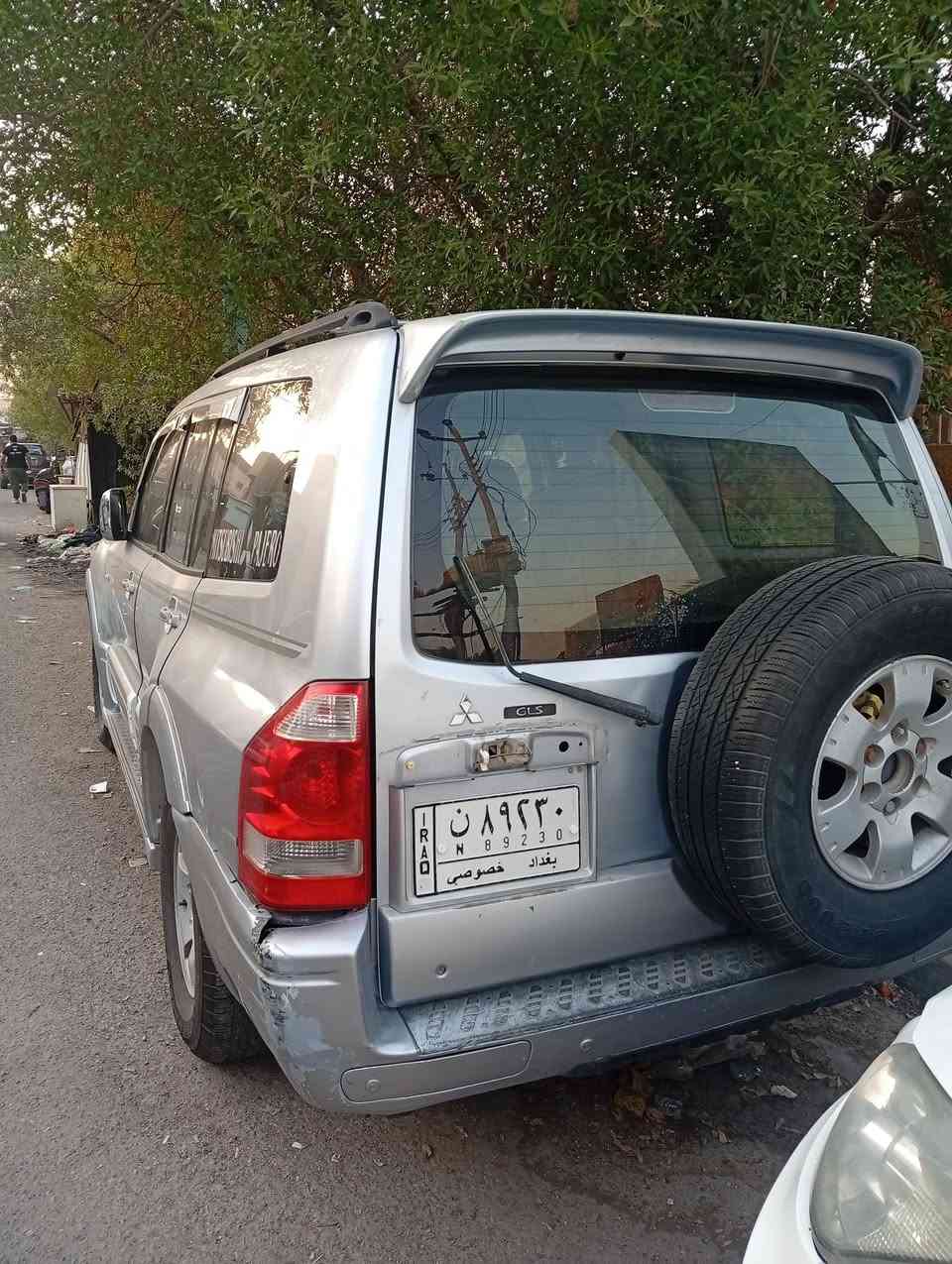 السلام عليكم 
باجيرو موديل 2006 رقم بغداد الماني تحويل مباشر 
السياره ابلاديه بس بيهه جراد مكيني وكير خير من الله 
الحداديه 80/100 السعر 65وبيهه مجال بسيط بيع مستعجل العنوان بغداد البياع رقم الهاتف ***********
