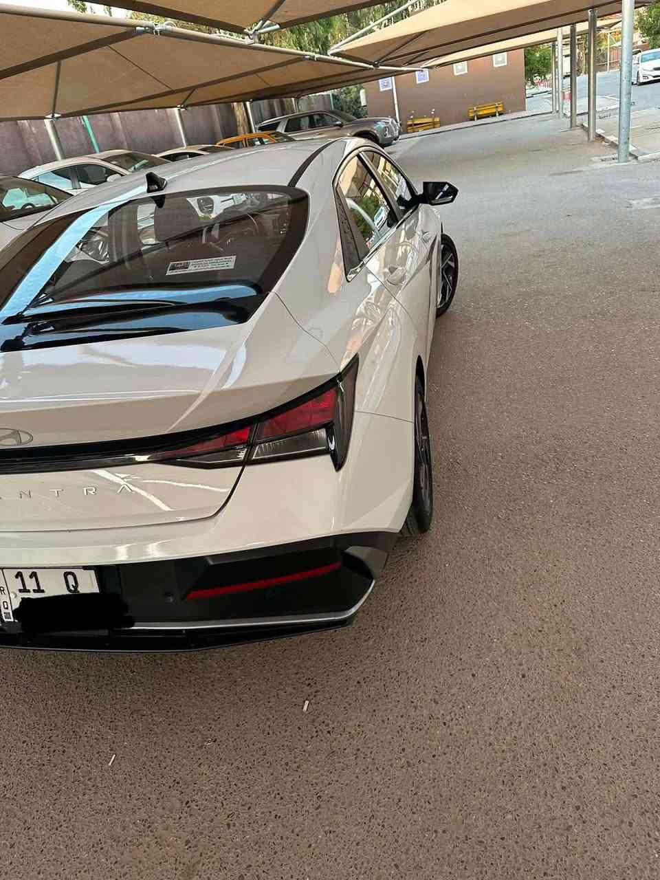 السلام عليكم

للبيع النترا 2024 خليجي تجميع لون ابيض 
سعر مناسب (147) وبيها مجال بسيط
رقم بغداد باسمي  

محرك 4 سلندر وضع شركه كير 8 سرعات
ماشيه 14 الف

فول مواصفات
سلايت 
صندوق ذكي
اوتو هولد
هاند بريك بصمه
لد نهاري
مري شفط + اشاره
كروس سرعه
تبريد قطعتين
تحكم ستيرن
حساسات اماميه وخلفيه

السياره فقط طخه قبق الصندوق او ما مصلحه   

 مكاني : بغداد 
رقم الهاتف :***********
