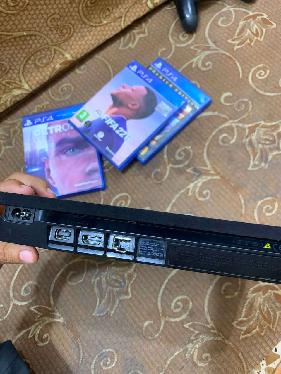 بلي 4 سلم  لوك استيك ما مفتوح نص تيره نضام(( 10.50 قابل للتهكير))
احسن نضام للتهكير  ويا يدات ٢ اصلي وتجاري
ويا ٣ اقراص 

✅تجي تفحص لصبح لحد ما  اتمل ما عجبك اني خادم ✅

1-فيفا 22 عربيه  
2-ءGTA 5
3-ءDETROIT
4- لعبت زومبي 

اسعر (((235 الف قفل قفل)))♦️
اليكسر  بسعر كبل احضره 

مكاني كربلاء حي العامل
  ***********
