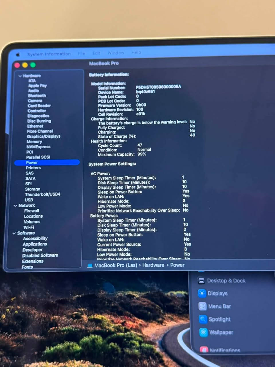 Macbook pro m3 pro 16 inch 

Ram 36gb 
512 gb ssd 
Cycle count 47 
Maximum capacity 99%
12 core cpu 
18 core gpu 
100% clean 
Original charger 
What’s app : ***********
