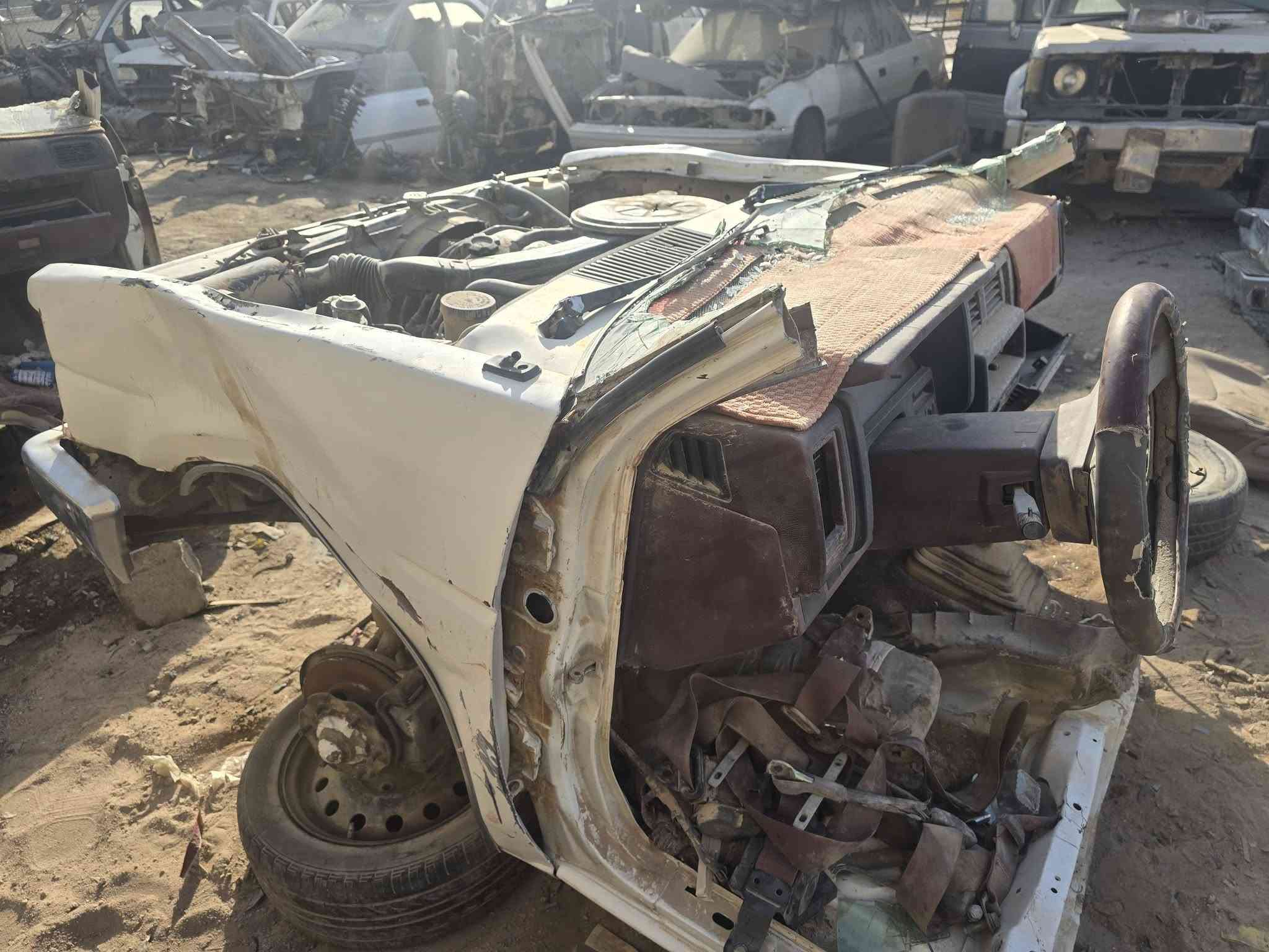 السلام عليكم يوجد قطع غيار نيسان بيكم قديم احديث العنوان بصره توصل عبر الهاتف ***********
