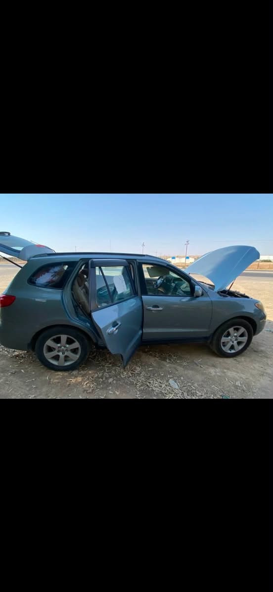 سنتافي وارد امريكي 5 راكب2008 فول مواصفات محرك 3300 رقم بغداد باسمي بيها بنيد تبديل فقط  مكاني بغداد زعفرانيه السعر 120 وبيها مجال  للاستفسار الاتصال على الرقم ***********
