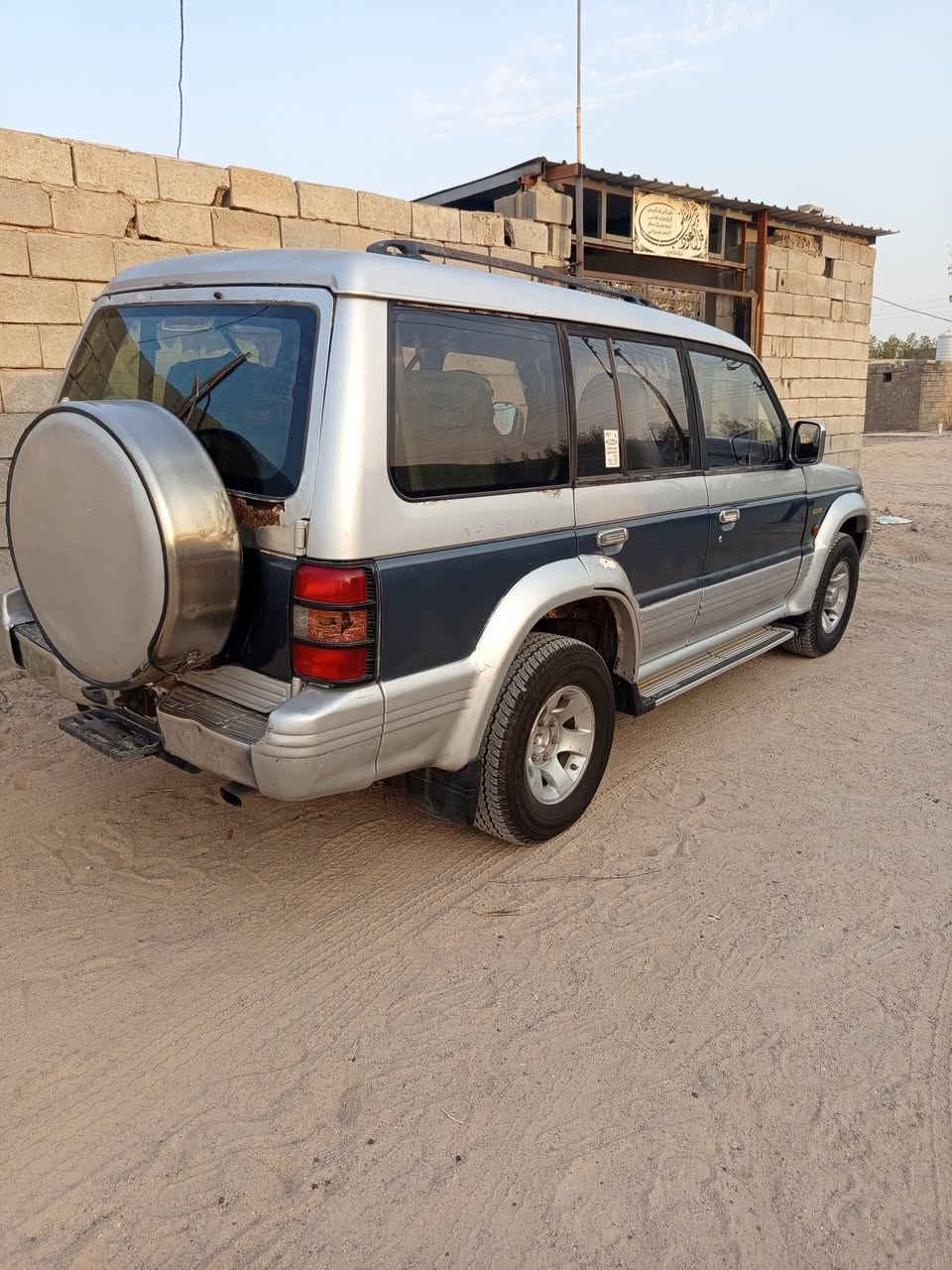 السلام عليكم باجيرو موديل 93 تخم تاير سدر حداده جديد باور جديد مشط جديد محرك 3000 محرك وگير جدد ،،السياره بسمي سنويه جديده ،، مكاني بصره الزبير مقابيل البتروكيماويات،،السعر 45ورقه وبيه مجال الشراي ايخابر ويدلل،،للأستفسار ***********
