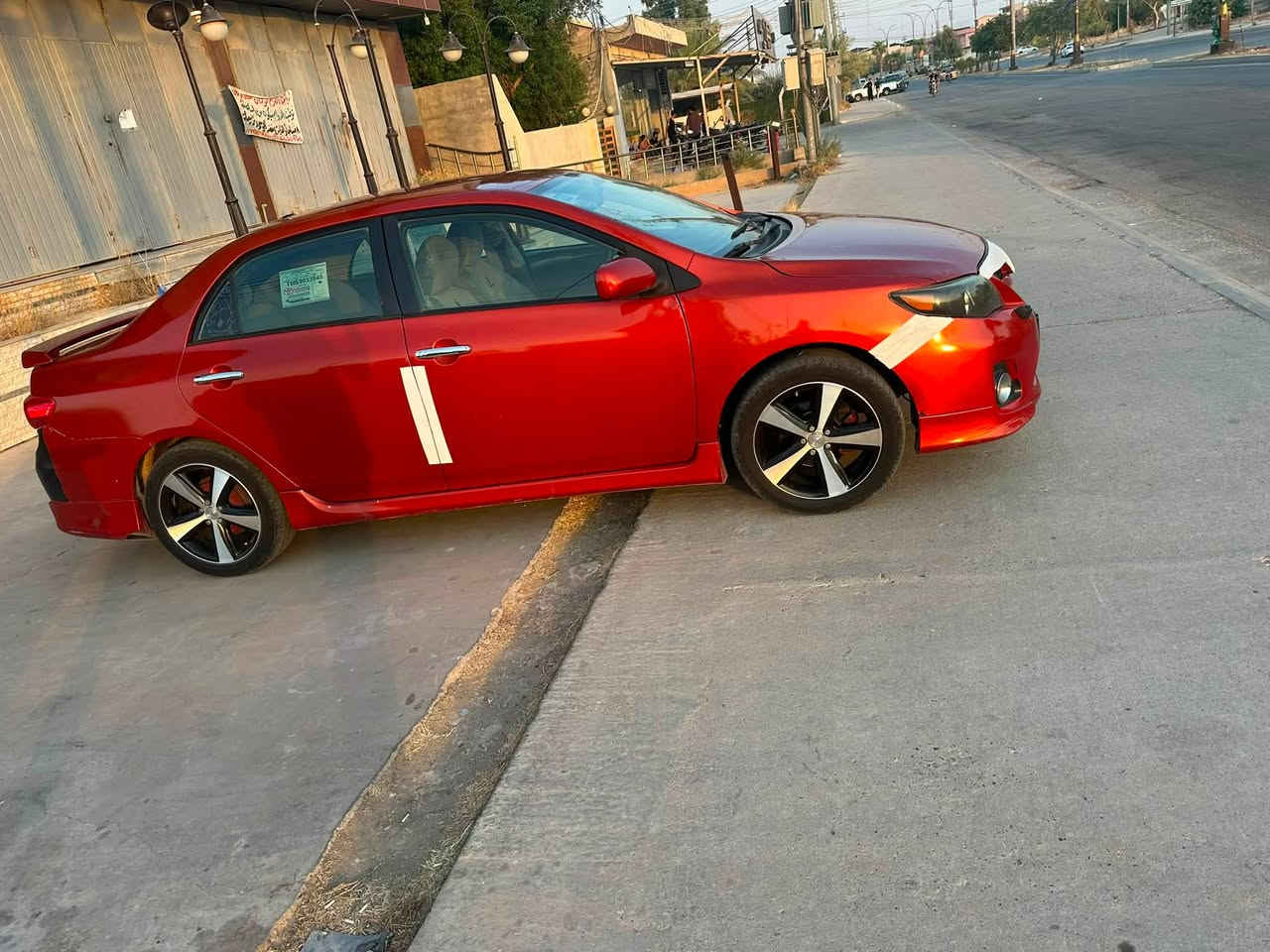 سلام عليكم سياره للبيع 2013. S 
رياضي فول ما عده التنته سياره تخم تاير ماشيه ١٢٠ميل حقيقي صدر جديد   ضرر بيه بس قطعه مبدله    وبيه صفحه صبغ مال جراد جارده وصابغينه   بدون معجون سعررر ٩٥اتصلل ***********
