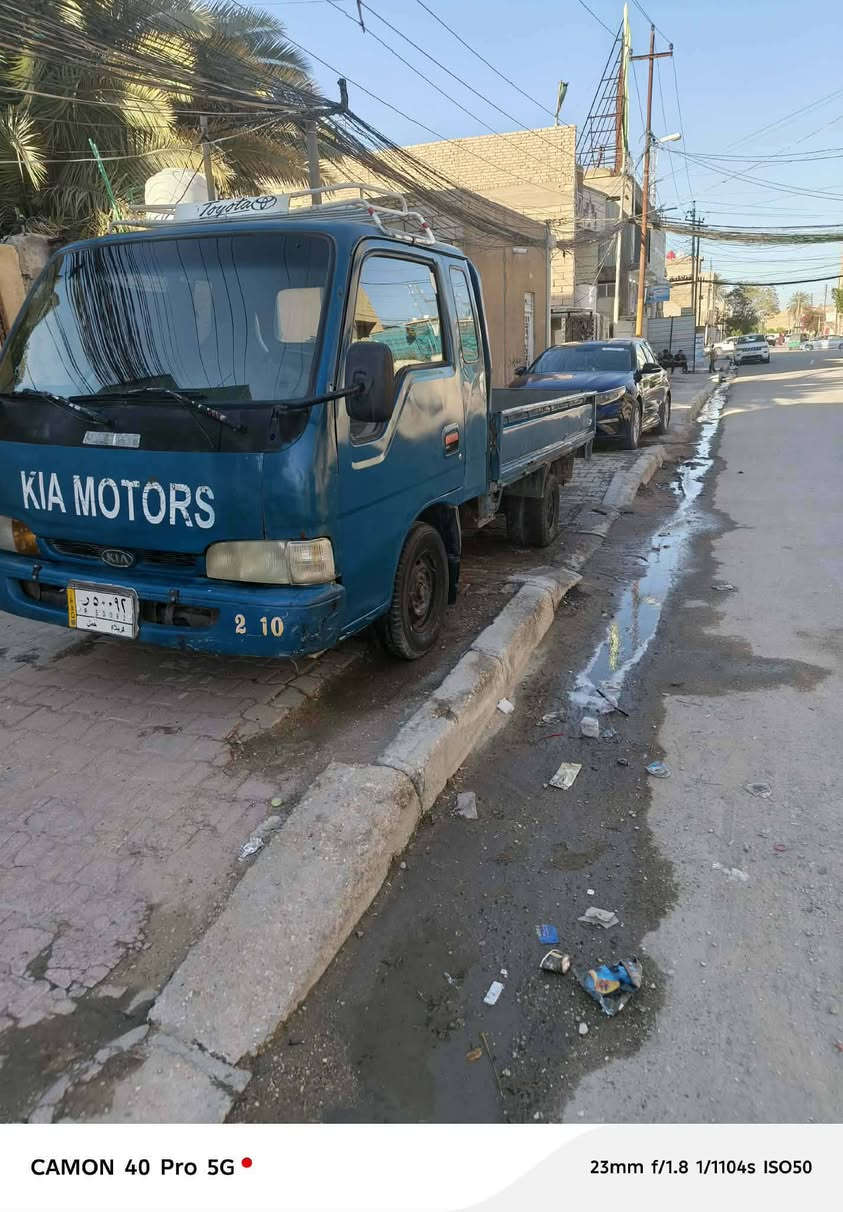سلام عليكم سياره فونتيره موديل ١٩٩٩بسمي مكينه قبل شهر مجفته كيره حلو حداديه صارله سبوع من كملته  كهربايات شغاله تايرات نص عمر جاهزه السياره رقم الشاصي واضح مداور ثاني يوم بيه فطر بلشاصي يم الفرنممه مامصلح من جهت  السايق السعر45 تفصيل ***********
