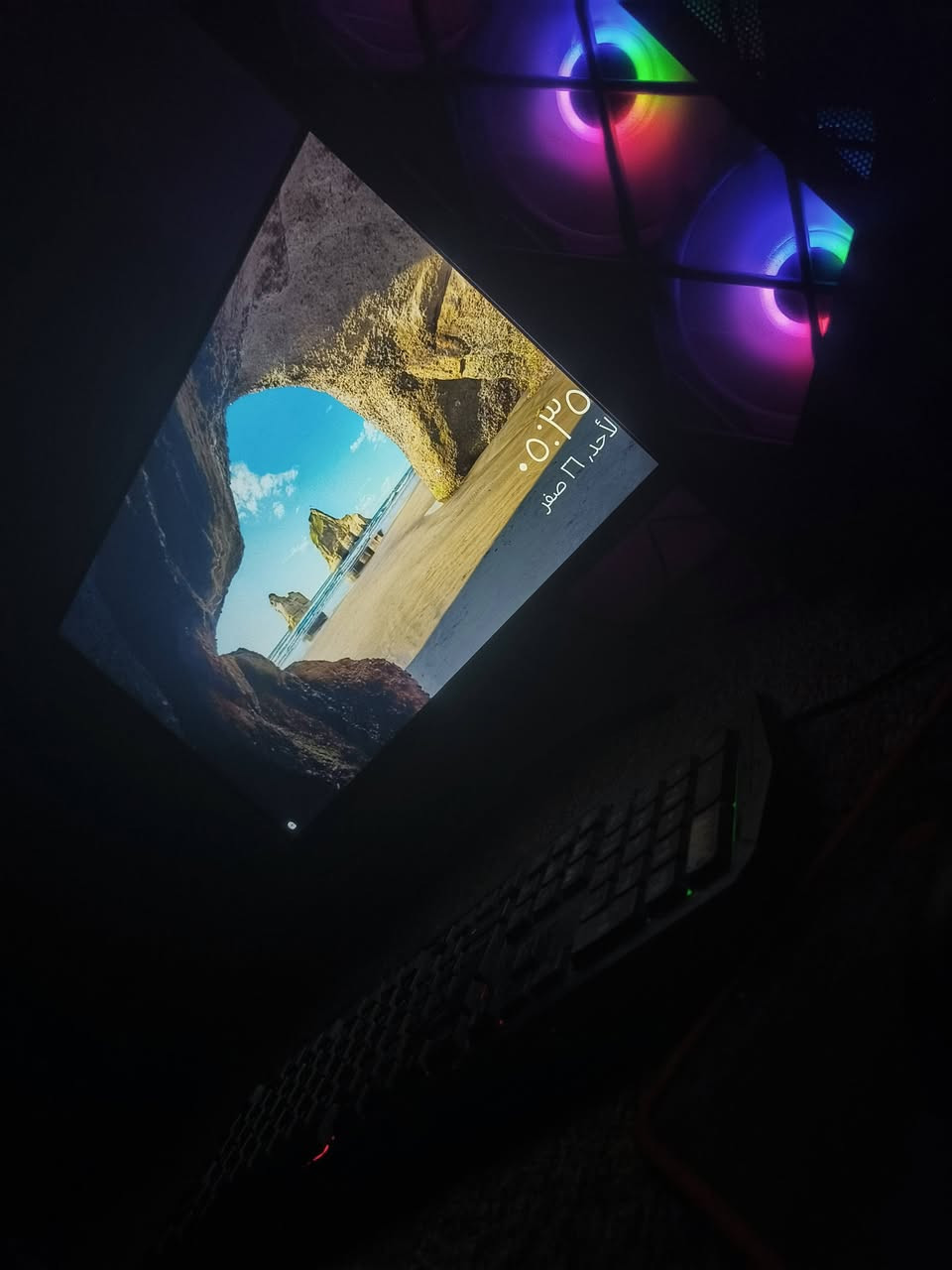 كيس مواصفاته 
كوراي فايف جيل 12 
كارت شاشه 1660 سوبر
رامات 16 كيكا 
بيها تخزين 1 تيره Hdd
تخزين 128 ssd 
 يجي وياها شاشه 
وكيبورد اقتصادي 
وماوس كذالك 

سعرها قفل 800 
مكاني الشعله 
تواصل فقط واتساب
***********
