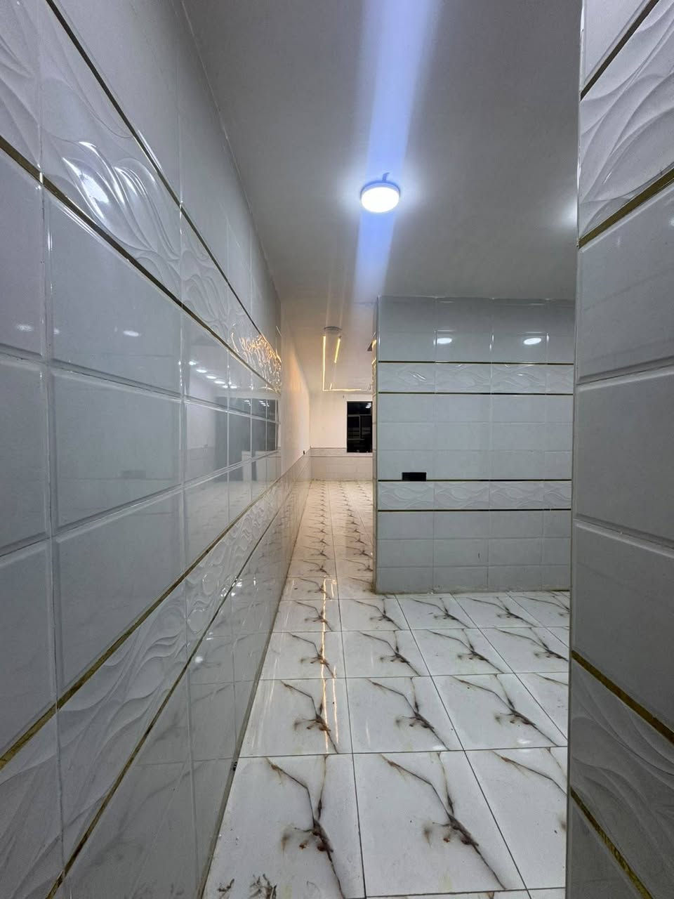 بيت للايجار🏠  100 متر الايجار سارع بلحجز سعره مناسب 

بنداء شارع قنبر عمود 83 قريب علا شارع قنبر وشارع كربلاء

📍 الموقع: محافظة النجف الأشرف

بيت 100متر بناء جديد تانكي وصخان بي لبيت كامل معايزه شيء خط مولد بي لبيت  جاهز للسكن

🟠 تصميم الخارطة : 

غرفه  - ستقبال  صالة  -صحيات  -مطبخ - منور 
سطح مطبك شتايكر 
ــــــــــــــــــــــــــــــــــــــــــــــــــــــــــــــــــ

سعر اللايجار 250الف كل شهر بشهره 

او من خلال الارقام التالية

 ***********
