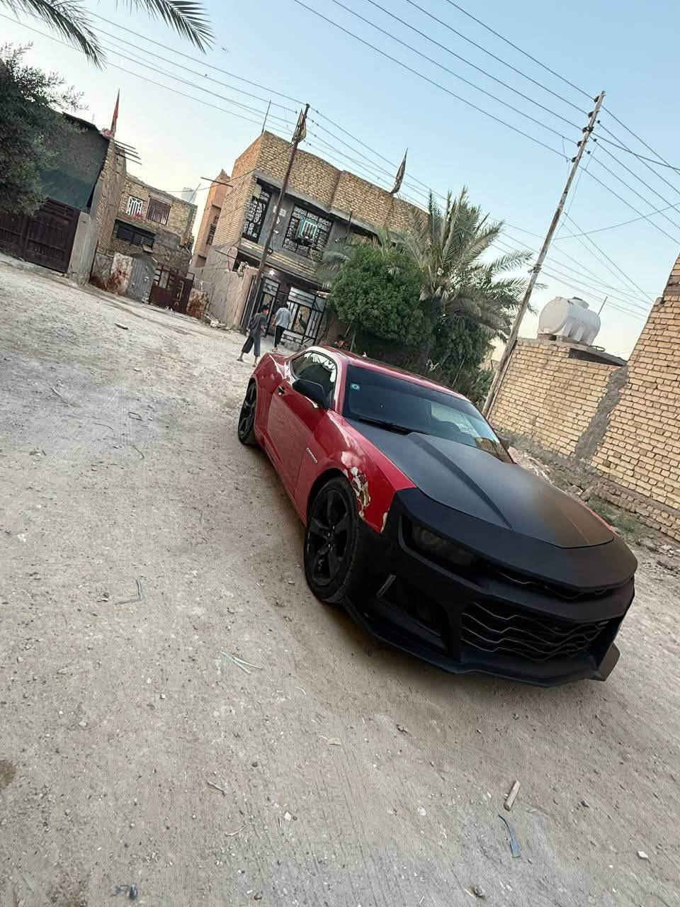 سلام عليكم
للبيع او مراوسة بسيارة صالون 

 السعر 75 وبيها مجال ✅

كمارو RS✅
موديل 12 محدثة 18 ✅
محرك 3600  و 6 سلندر  ✅
شاشه اعطال✅
تحكمات ستيرن ✅
كشنات كهربائية ✅
مثبت سرعة ✅
محرك نظيف جدا  ✅
كير نظيف جدا ✅
صدر امامي 75‎%‎✅
صدر خلفي  نظيف 75‎%‎✅
منظومة  زينون ✅

ادامه عليه :
المنظومة الماء انسى شي اسمه حماوة 
داينمو جديد
باتري جديد 
نوزلات جدد 
بلكات جدد 
تبريد ثلج 

عليها إضافات :
دعاميه Zl1  2018
لحية امامية 
درع

نواقص السيارة .:
ظحة بالخاملغ الامامي جهة الصدر
ودوسة مال جهة السايق واكعة 

حادث السيارة :
 جاملغ امامي  وباب  جهة الصدر اني ابيع مصبوغة حزام  وسونار موجود اهم ✅

السياره رقم بغداد مشروع وطني سنوية جديده وهزه جديده باسمي شرط التحويل✅ 

إذا معجبتك السياره صلي ع نبيك .

مكاني بغداد سبع البور   🔒
‏*********** واتساب
*********** اتصال
