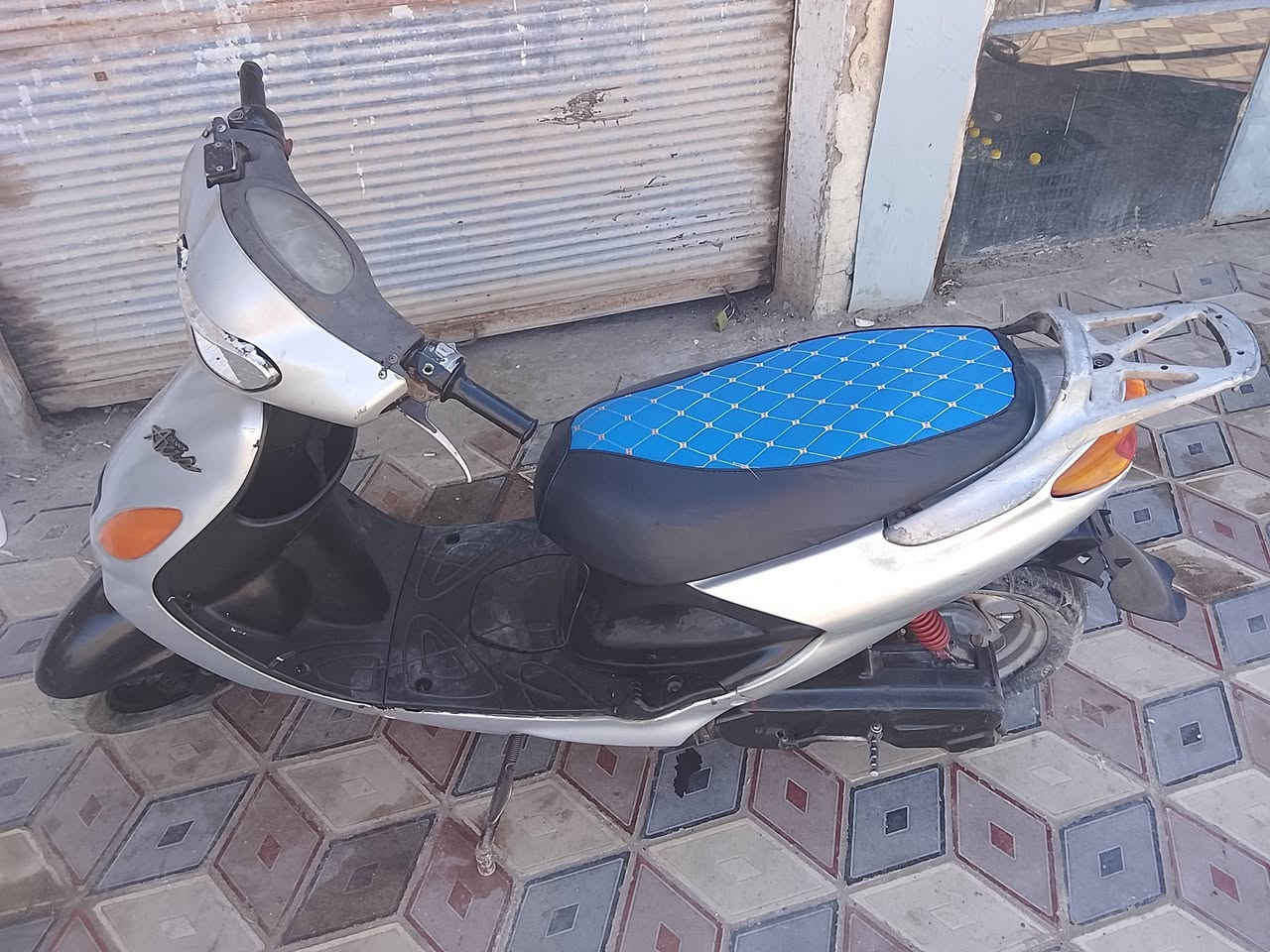 سلام عليكم دراجة اكزز دولفين ياباني مكينة نضيفة حيلل سرعة ومعدل فوك ال90 دراجة مرتبة مال جناي كهربائيات كاملة اشاير لايت بك لايت سلف هورن كلشي شغال سعر 450 وبيهة مجال لشراي وحك الجية مكانهة الرميثة واهاذة رقمي بي واتساب ***********
