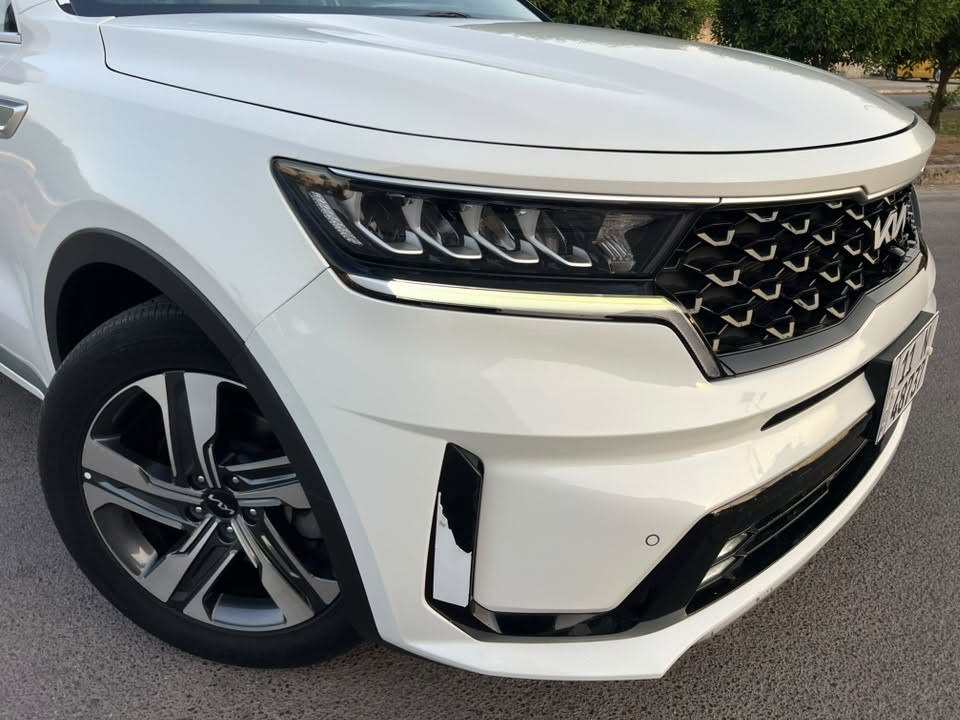 كيا سورنتو موديل 2023 فئة "الفول4x  كامل" (أعلى مواصفات)  دفع رباعي 4WD 
ماشيه ٢٢ الف
 محرك ٦سلندر ٧راكب ٣قطع تبريد بصمة بانوراما كشنين كهرباء جلد حار بارد مرايات كهرباء ٤ كامرات 
كير ماوس ٨ نمر شاشة تحكم استيرن حساس خلفي وامامي لد أمامي وخلفي دبل ايرباك بردات لايت زنون ٤عدسات هند بريك دكمه جنطه كهرباء شاحن لاسلكي دمام بدشبول  شفتات بالستيرن مانع انزلاق مانع انحدار 
  أوتو هولد درايف موود سيارة جديدة وجاهزه كلها على وضع الشركة مكفولة رقم انكليزي سنوية جديدة 
هزه ٢٦ جديدة 
بغداد البلديات للإستفسار اتصل 📞***********

