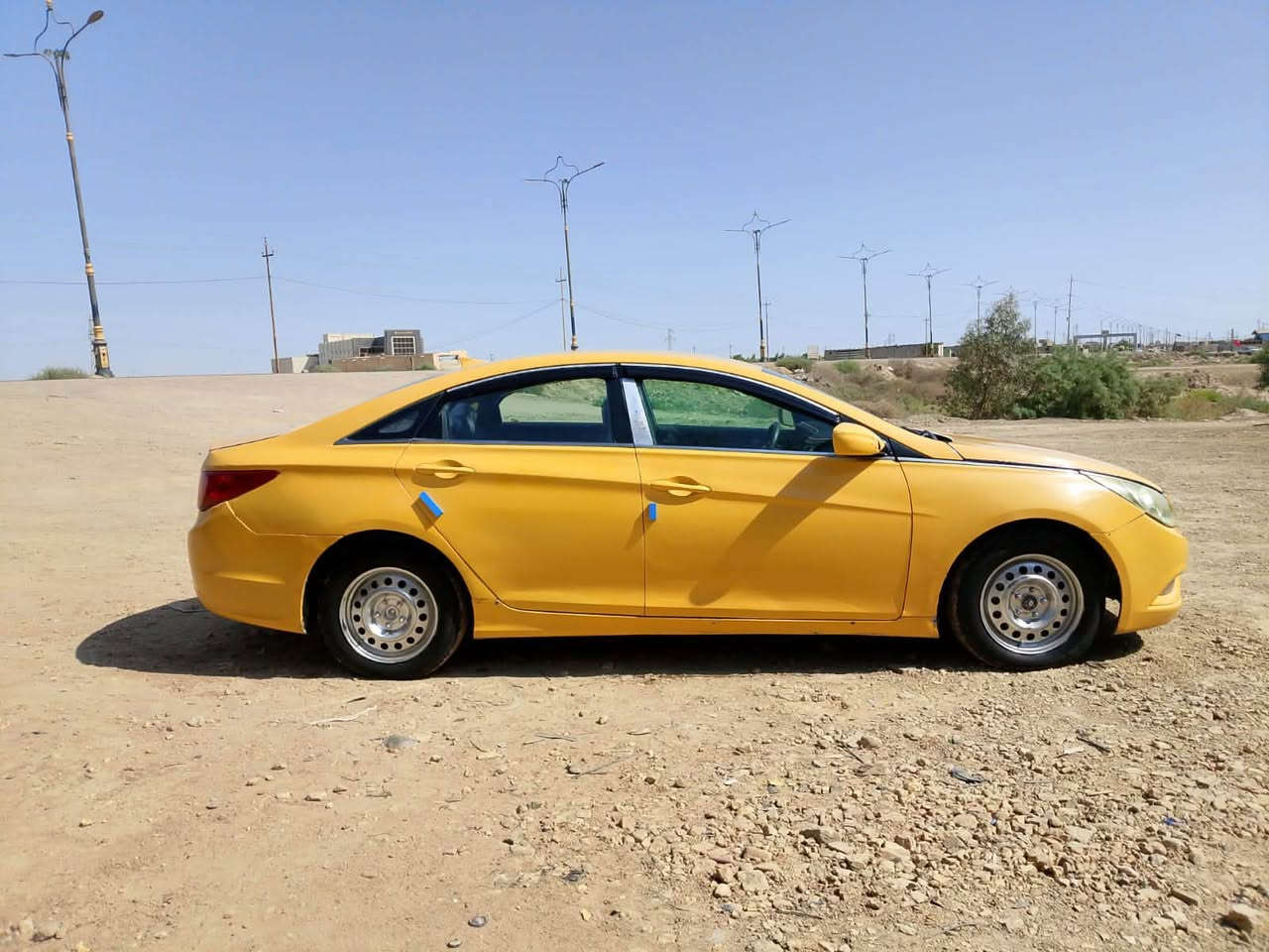 سوناتا 12 سياره جاهزه مكينه كير حداده 
مكفوله عدا ضربه بالجنطه  
السعر 70 وبيها مجال
***********
