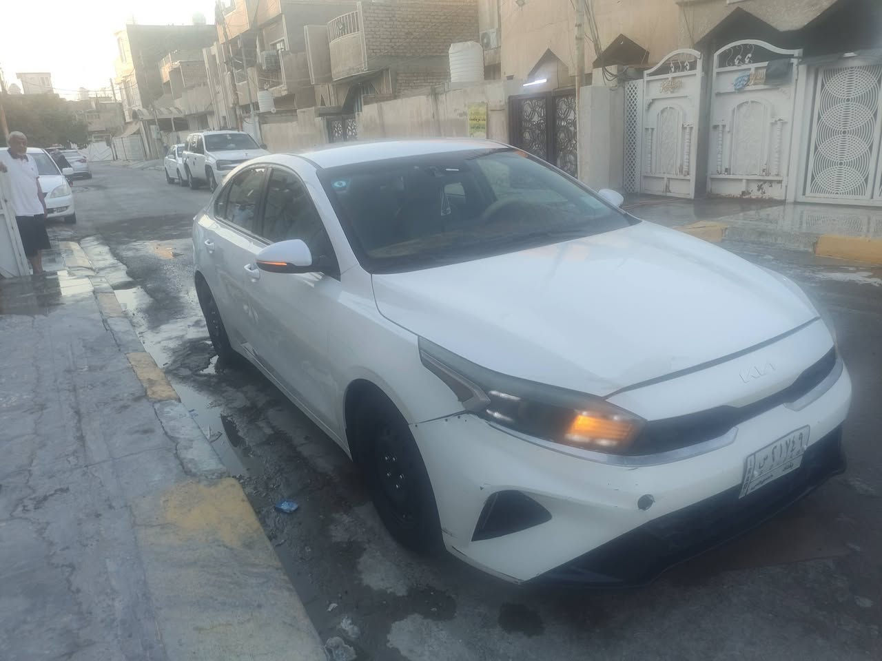 🚘 للبيع كيا فورتي 2022

🔹 مكينة 2000
🔹 كير CVT
🔹 تحكم سرعة + تثبيت سرعة
🔹 تحديد مسار
🔹 رادار أمامي وخلفي
🔹 حساسات رادار جانبية
🔹 إشارات بالمرايا
🔹 تبريد مكفول ❄️
🔹 مكينة مكفولة
🔹 كير مكفول مع صيانة وتبديل دهن الكير
🔹 السيارة بدون صبغ

🇺🇸 حادث أمريكي كما موضح بالصور، والسيارة وارد أمريكا.

🇮🇶 في العراق: تم تبديل باب جهة بصف السائق، الباب أصلي مطابق والباب البلادي،  الأصلي موجود أيضاً.

📍 المكان: بغداد – حي الرافدين
💰 السعر: 132 — بيها مجال بسيط

📱 واتساب فقط: ***********

❌ غير متواجد على فيسبوك، التواصل واتساب فقط.
