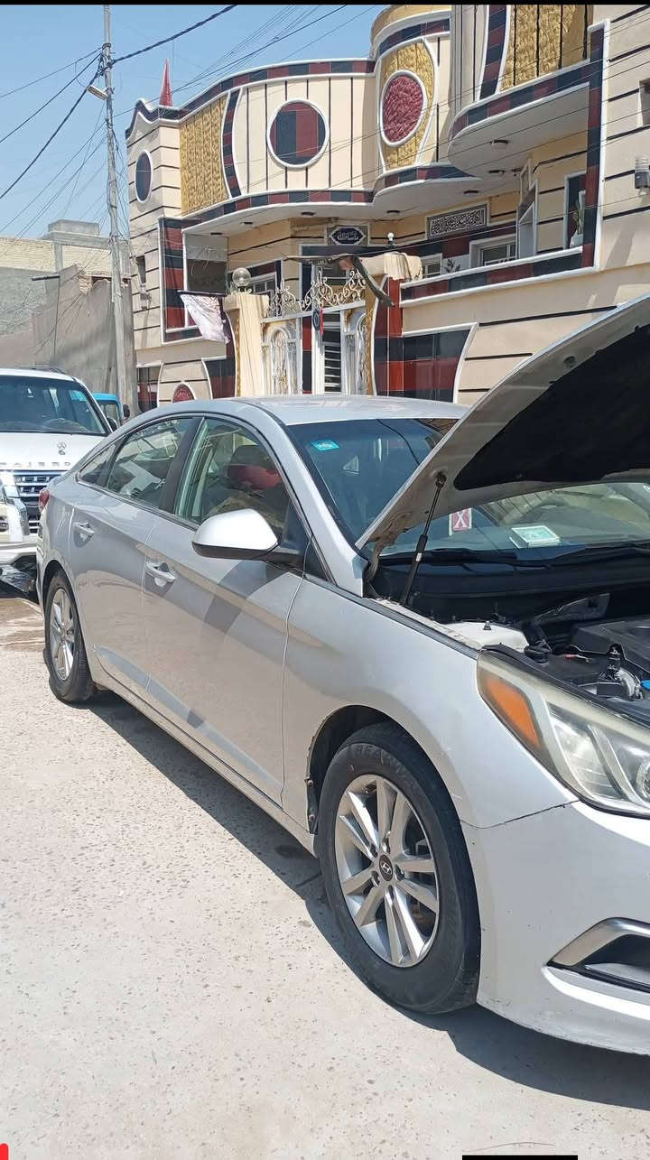 السلام عليكم شباب سوناتا موديل 17 امريكي سياره نص فول من عدن فتحه السياره بيها بخشمك شاملغ الامامي فقط شيء قليل معجون وبيها البانيه جاره سياره جاهزه على اخر حبايه ما بيها اي نقص رقم بغداد انجليزي باسمي تحويل ثاني يوم الشرايبي خير ويتدلل مستعجل على البيعه 115 وبيها مجال هاذه رقمي *********** ومكاني بابل قاسم
