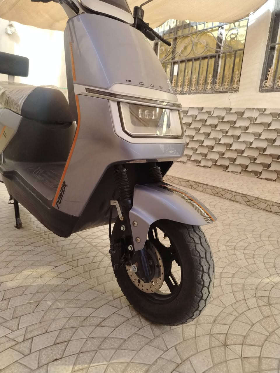 ٦ بطاريات • ٦٠ كم • ٧٠ كم/س