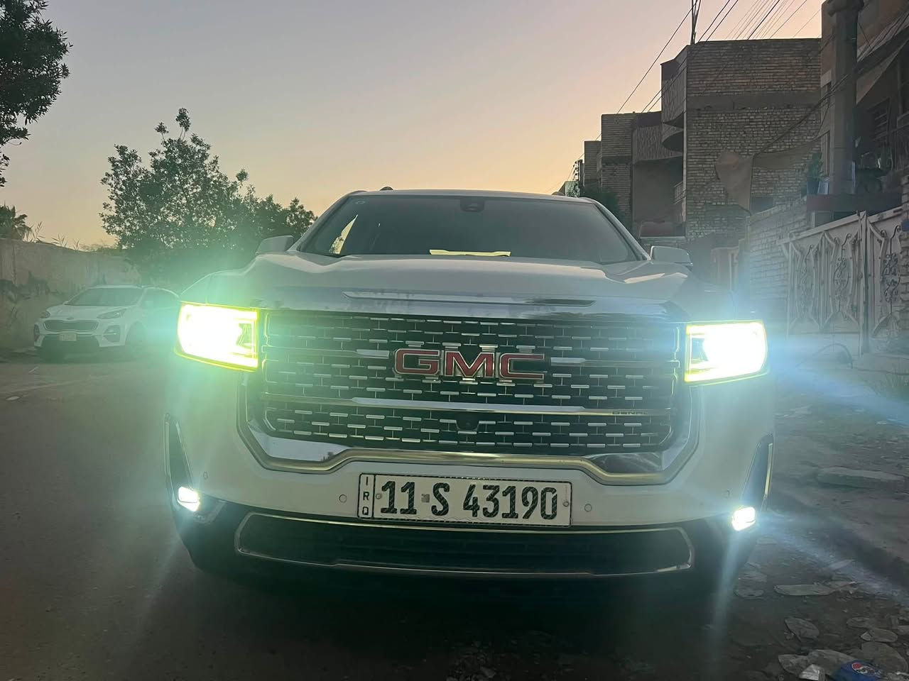 اكاديا SLT موديل 2021
كامل مواصفات 
مكينه 6 سلندر 3600
كشنات جلد منفصل
تدفئه تبريد الكشنات الاماميه
تدفئه الكشنات الخلفيه
كشن كهرباء + هزاز + ذاكره 
استيرن كهرباء + تدفئه 
كشافات اماميه
حساسات اماميه وخلفيه وجانبي
تحديد مسار
اطفاء ذاتي
داتا شو 
رادار امامي وجانبي
كامرات 360 درجه 
دخول ذكي جميع الابواب
تبريد 3 قطع
الباب الخلفي يفتح بحركه القدم
تشغيل عن بعد
باختصار .. السياره كامل مواصفات باستثناء السلايد غير موجود
حادث السياره جاملغ ايمن امامي وبنيد والتصليح 100‎%‎ 
السياره رقم بغداد باسمي ومكان السياره بغداد
السعر المطلوب 215 $
للاتصال على الرقم ***********
