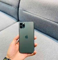ايفون 11 برو ماكس • ٢٥٦ جيجا • زيتوني