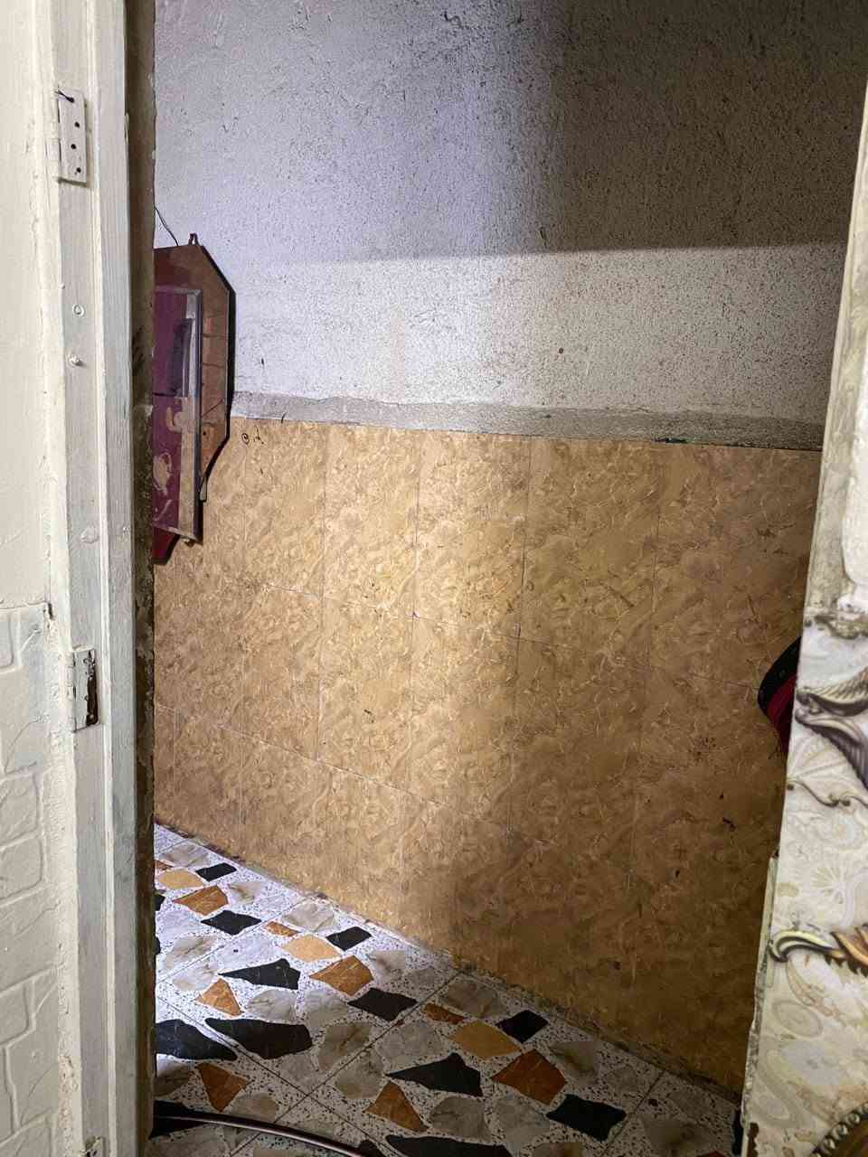 بيت للبيع 50 متر و 100 متر تشجير بحي الجهاد الالفين يحتوي على طابقين ( الطابق الاول صحيات ومطبخ واستقبال وغرفه )الطابق الثاني يحتوي على غرفة وصحيات السعر135  مليون وبي مجال 

للإستفسار التواصل مع الرقم
‏‪***********‬‏
مأوى للواسطة العقارية
