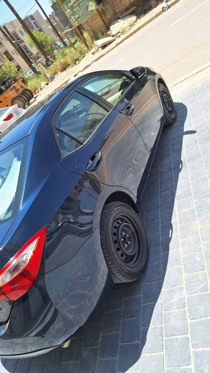 سلام عليكم
كورلا امريكي 2017
لون زيتوني مميز 
رقم اربيل دولي 
سياره باسم عربي 
مكينه 1800 المرغوب 
حادث نص لبنيد صبغ
تبديل باب السايق + جاملغ أمامي 
نفس اللون 
سياره بحاله لوكالة جديده معنى لكلمه 
داخل لونين 
تبريد ثلج 
مكينه كير محرك صدر تخم تاير كله مكفول 
مكان سياره بغداد المنصور 
سعر 125$
وبيها مجال 
***********
ملاحظه 
شرط لتحويل
