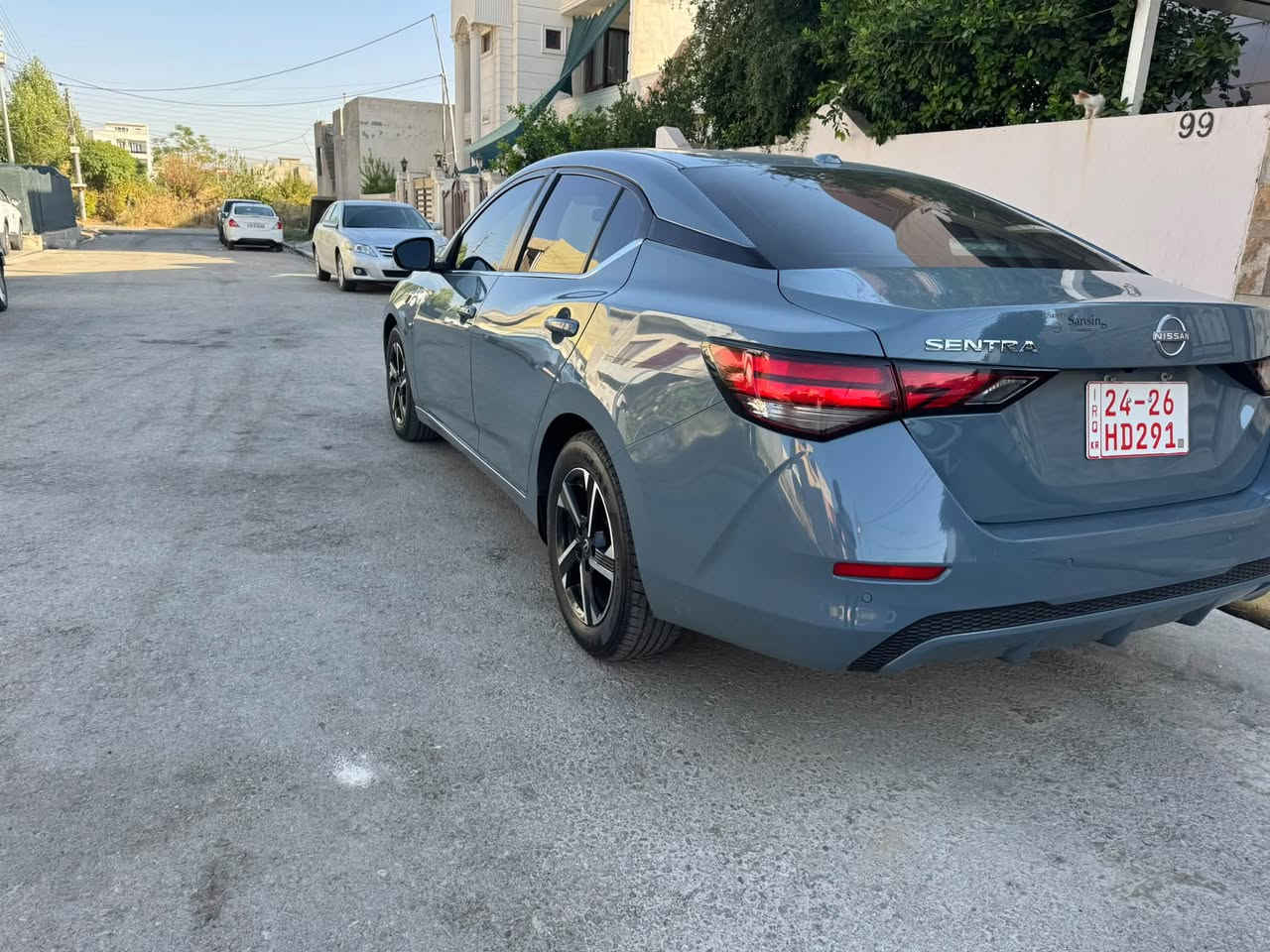 ﷽
نيسان سنترا 2024 شكل جديد sv 
سيارة بس راس البوند شويا صبغ على كد ضرر البوند الموجود بالصورة و بدون ايرباگ جميع ايرباگات سليم بلادي وبعد ماصولت العراق طلع بيها قطعتين بخ امريكي بدون دواخل نهائي 
رقم شاصي 3N1AB8CV4RY217948
‏‎ بوابه حجر گزوز رادار راديتر دعاميات بلادي 💯
‏‎السعر : 133 بيها مجال بسيط
السيارة ماشية 56 الف مايل 
‏‎محرك : 2000 مرغوب 
‏‎‏‎مواصفات sv
‏‎‏‎بصمه 
‏‎‏‎شاشة 
‏‎‏‎كاميرا ‏
‏‎‏‎حساسات 
‏‎‏‎تحديد سرعه 
‏‎‏‎رادار امامي 
‏‎‏‎مانع تصادم 
‏‎‏‎تحديد خط مسار 
‏ سيارة نظيفة حيييل 
سيارة مامخرجة بيها 3 تشهر مجال للترقيم 
اتصال او واتساب 
***********
***********
‭

نص مكتوب في الصور:
- 47 6:40 bid.cars 3 / 14 1:1 24
- 6:40 bid.cars انتهى المزاد يوم الجمعة الموافق 29 أنت تشاهد عرضاً مؤرشفاً. مايو 2026. الجمعة، 29 مايو 2026 13 صورة فيديو المزايدة معلومات المركبة 24 +