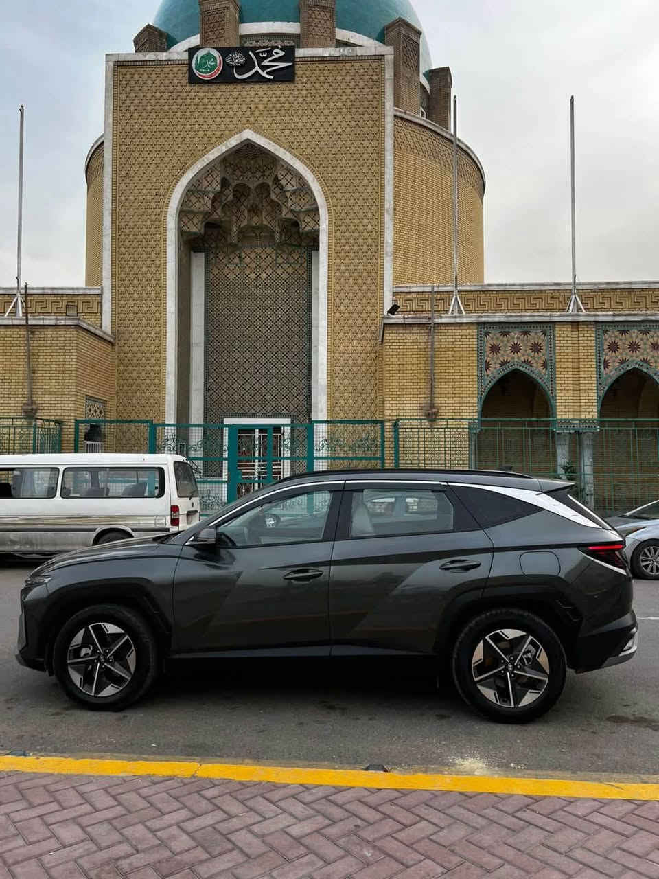 توسان هايبرد • ٢٠٢٤ • ٣٧٠٠٠ كم