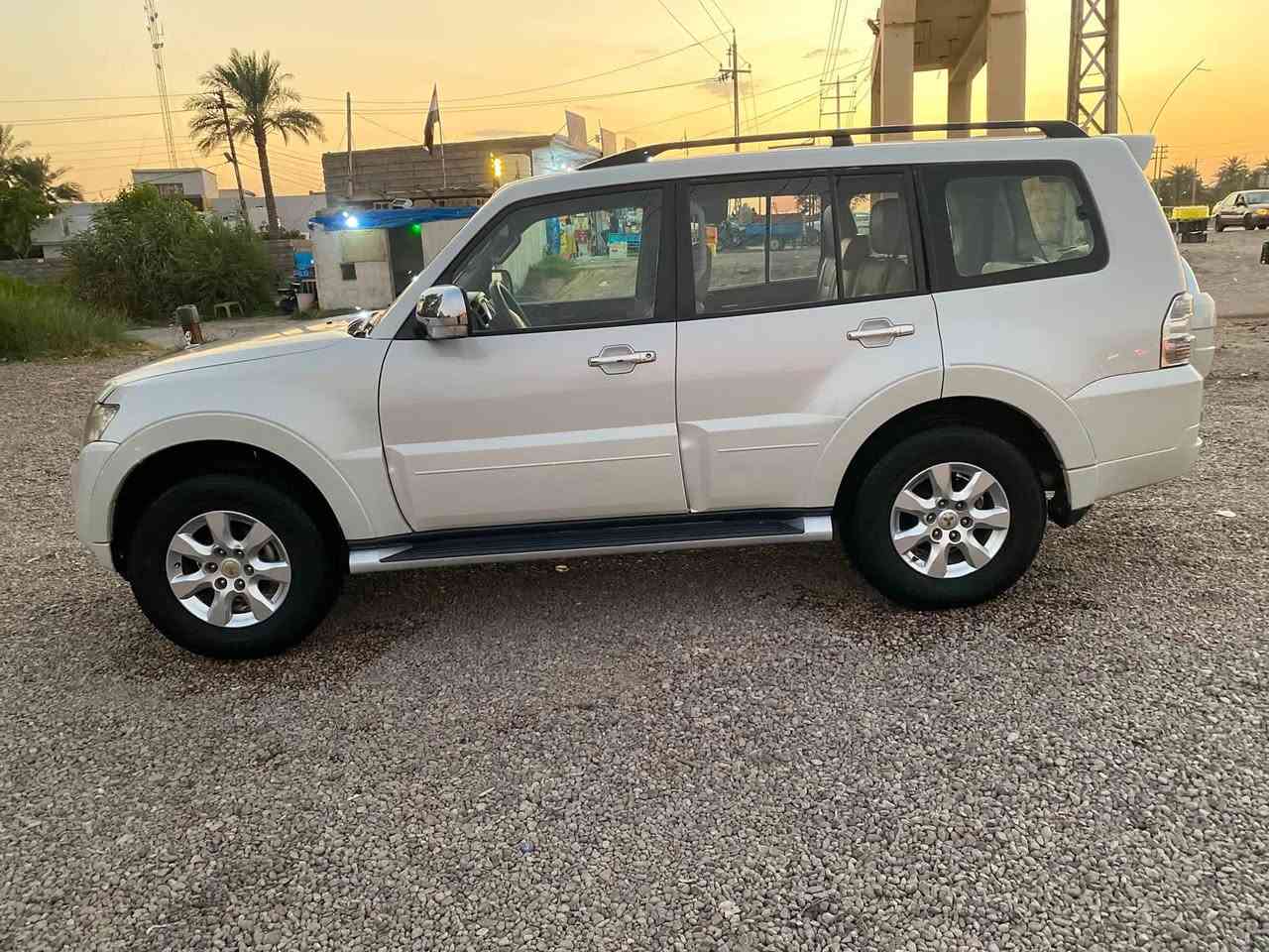 السلام عليكم فقط بيع باجيرو حبتور موديل ٢٠١٤ 
بيها طخه بسيطه كلش و صار توحيد لون البنيد مع الجاملغ اليمين السيارة كلش نظيفه ما متعوبه 
رقم اربيل الجديد تحويل مباشر 
السعر ١٤٠ ورقه و بيها مجال للشراي الي يجي شوف السياره 
العنوان ديالى المقدادية 
رقم الهاتف ***********
