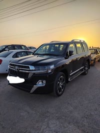 لاندكروز ٢٠٢١ • بحريني • مكفولة